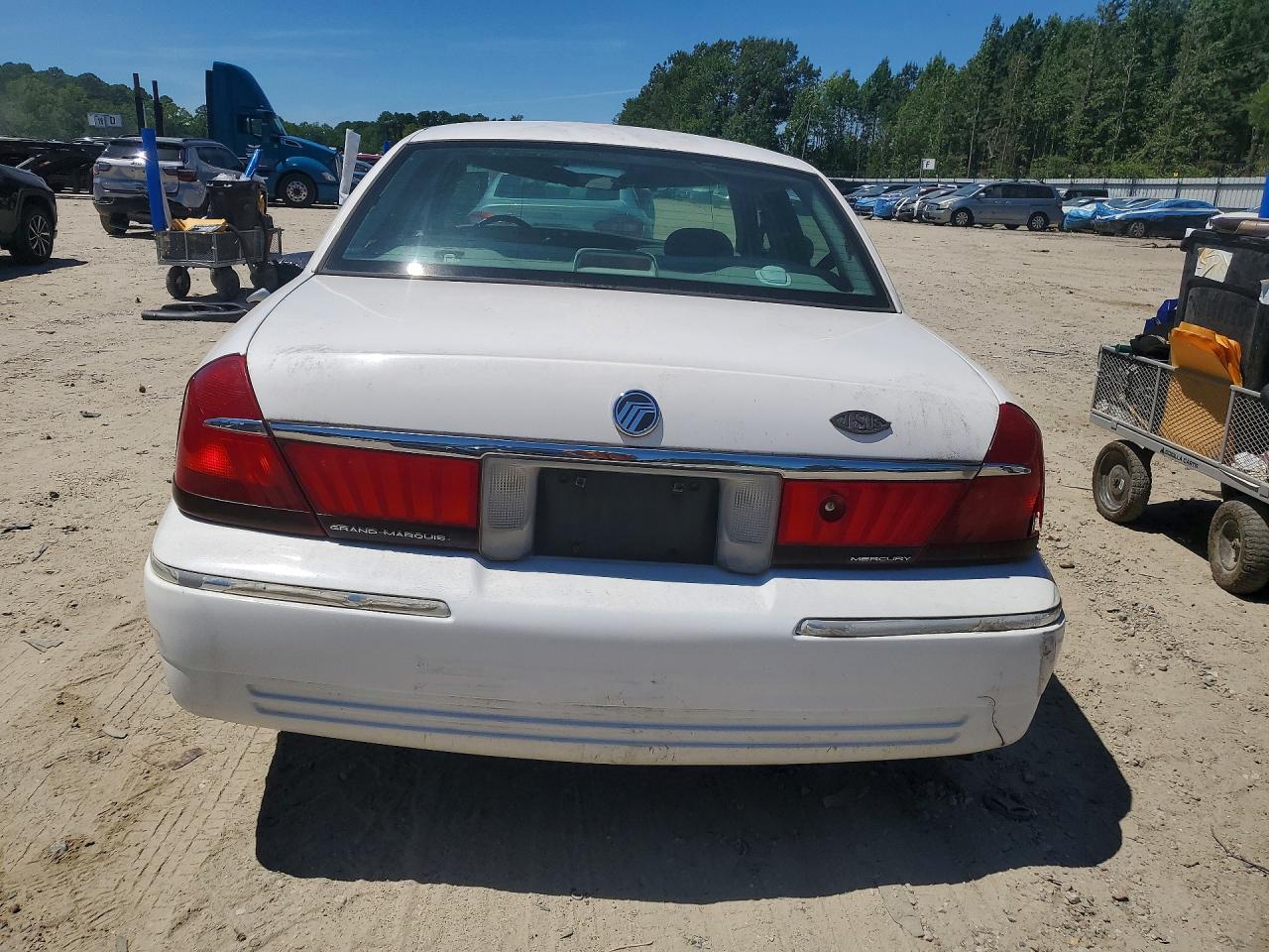 2000 Mercury Grand Marquis Gs White vin: 2MEFM74WXYX642596