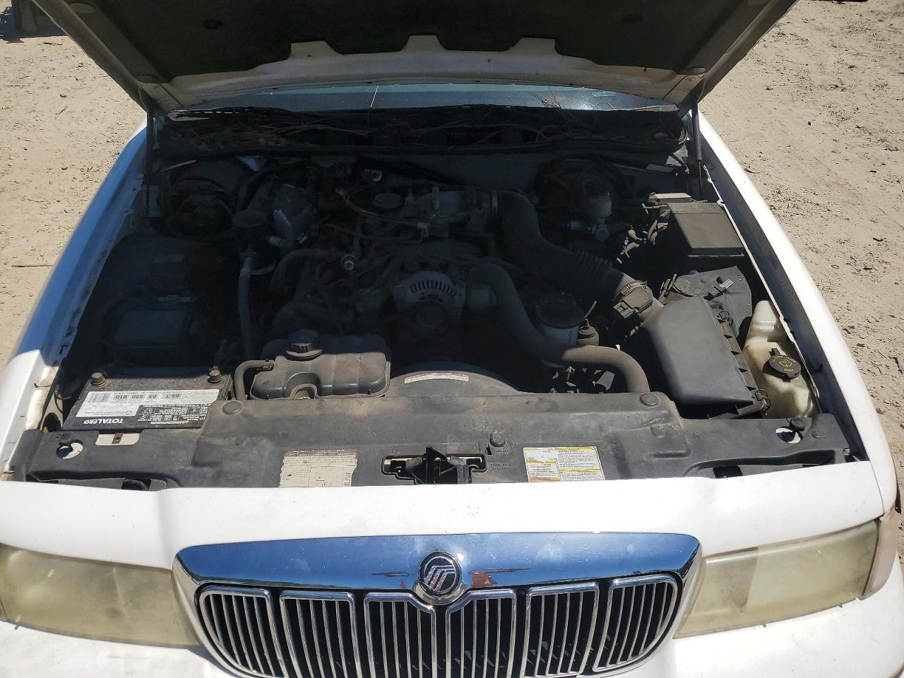 2000 Mercury Grand Marquis Gs White vin: 2MEFM74WXYX642596