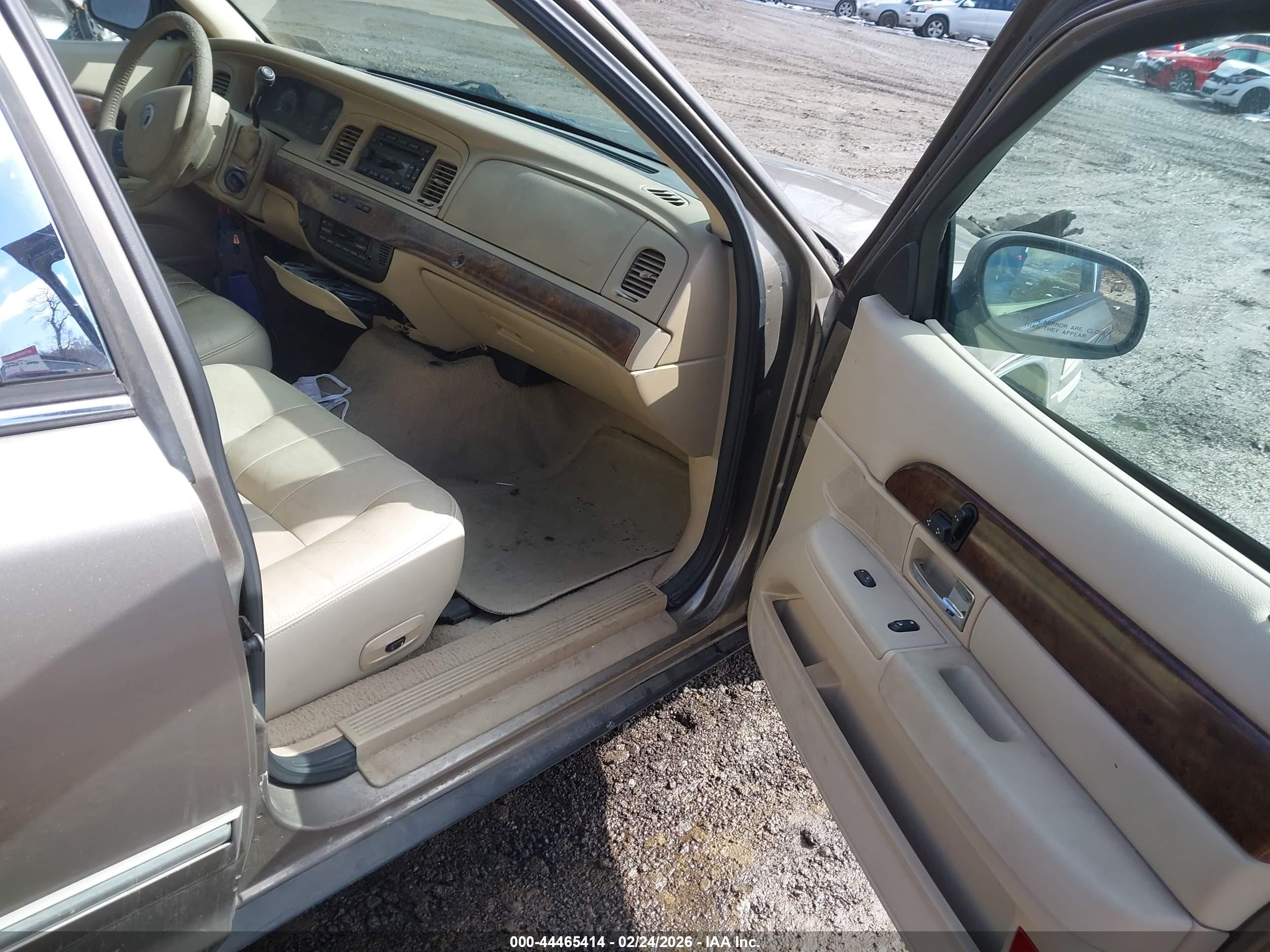 2006 Mercury Grand Marquis Ls Beige vin: 2MEFM75V06X640228
