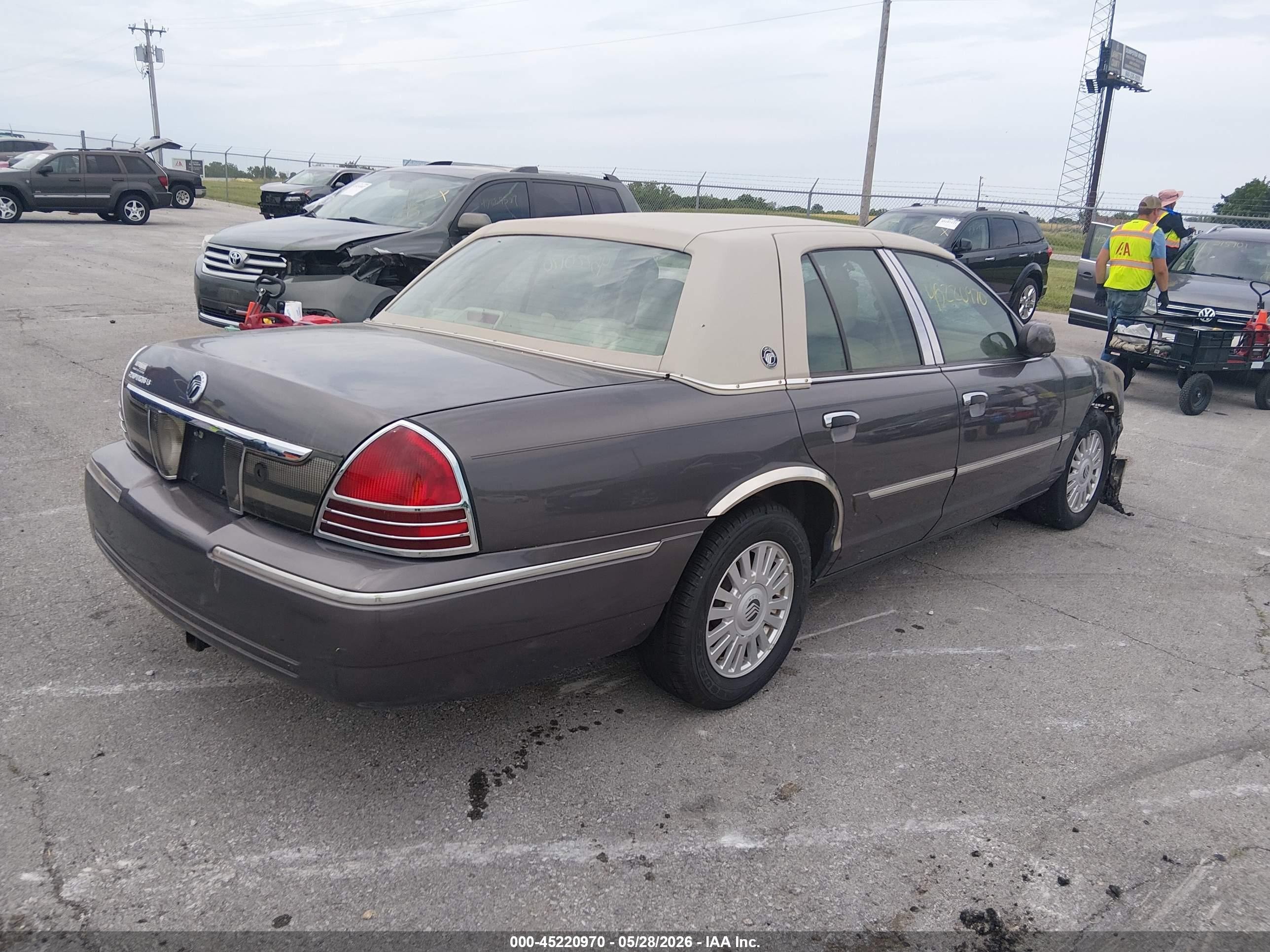 2007 Mercury Grand Marquis Ls Gray vin: 2MEFM75V07X611443