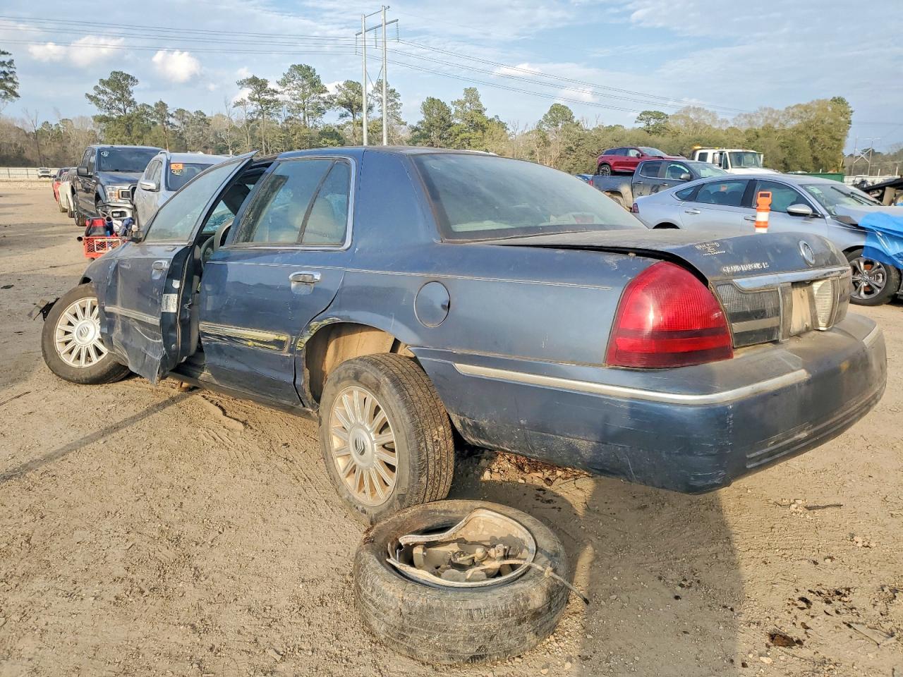 2008 Mercury Grand Marquis Ls Blue vin: 2MEFM75V08X643746