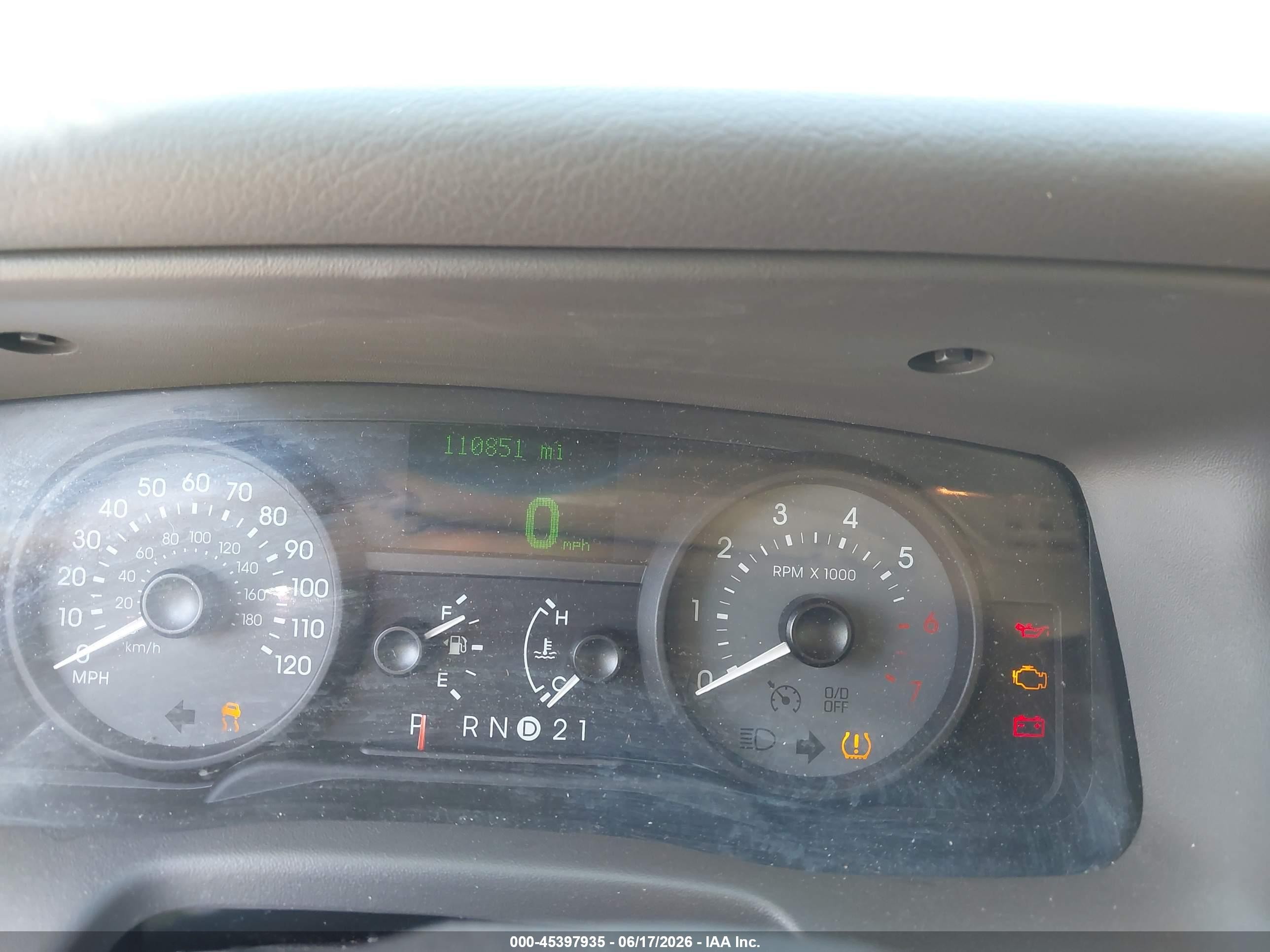 2008 Mercury Grand Marquis Ls Gold vin: 2MEFM75V08X652592