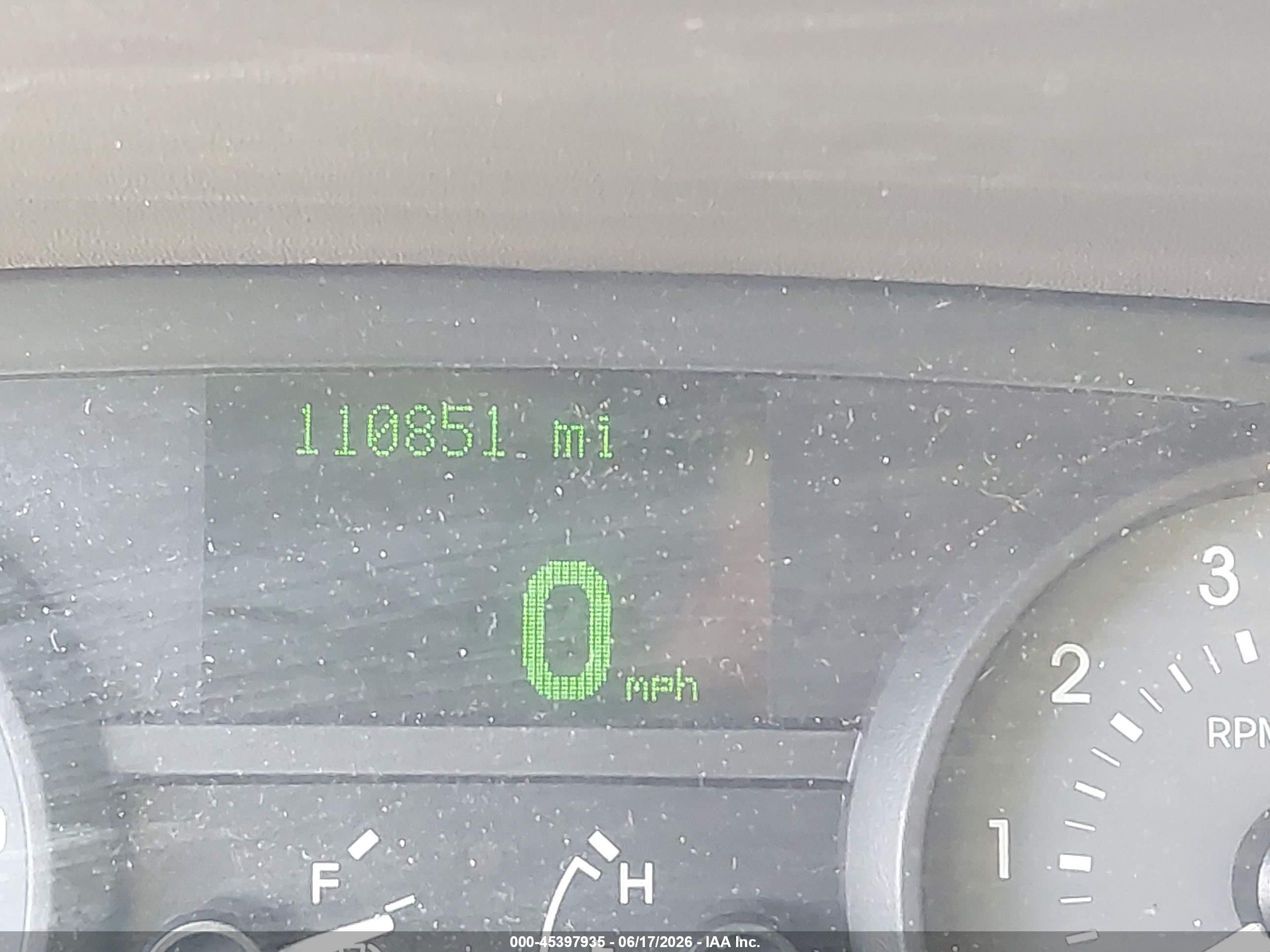 2008 Mercury Grand Marquis Ls Gold vin: 2MEFM75V08X652592