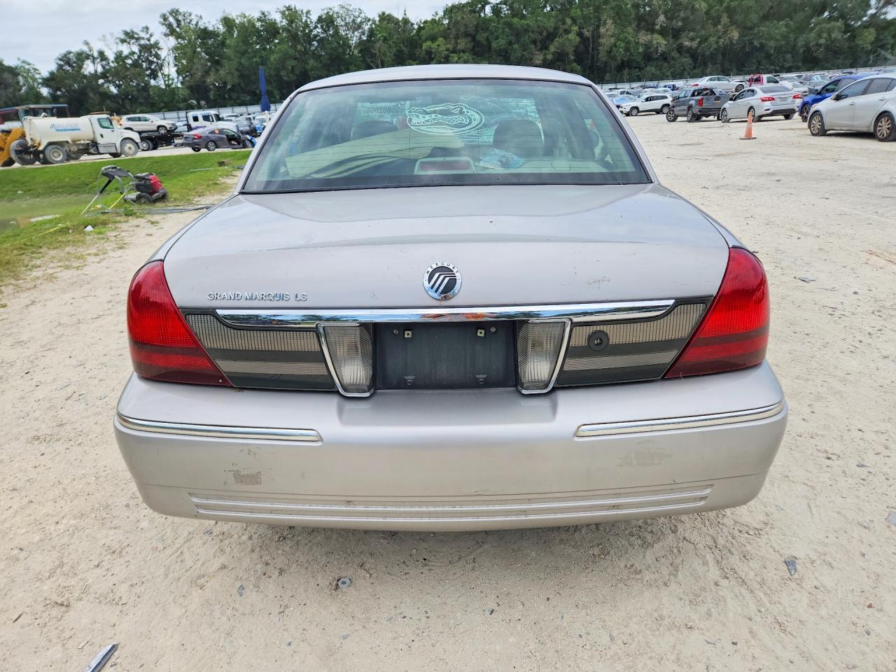 2007 Mercury Grand Marquis Ls Silver vin: 2MEFM75V17X622998