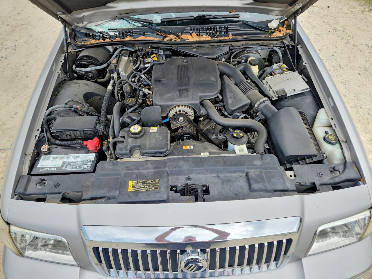 2007 Mercury Grand Marquis Ls Silver vin: 2MEFM75V17X622998