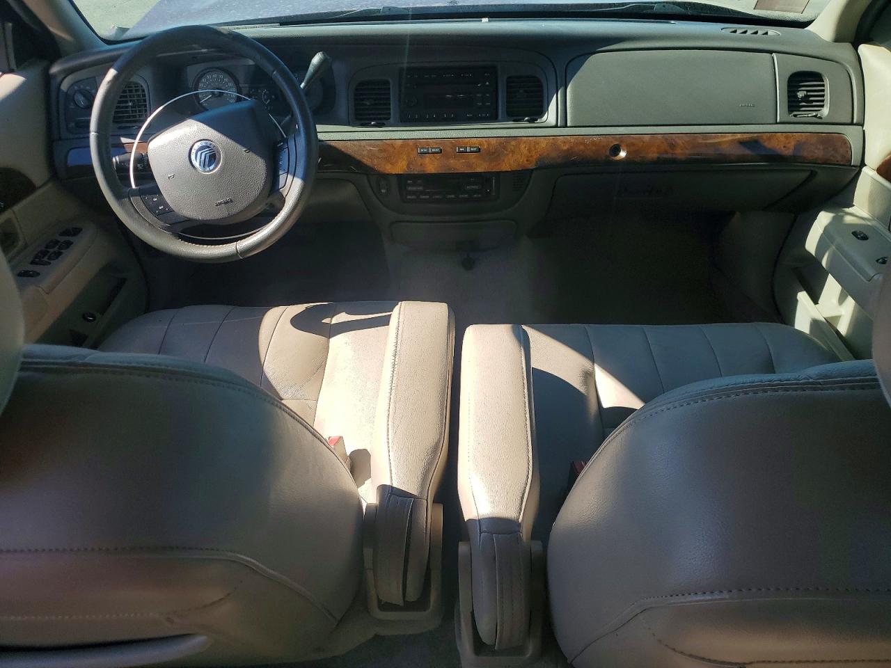 2007 Mercury Grand Marquis Ls Red vin: 2MEFM75V17X639090