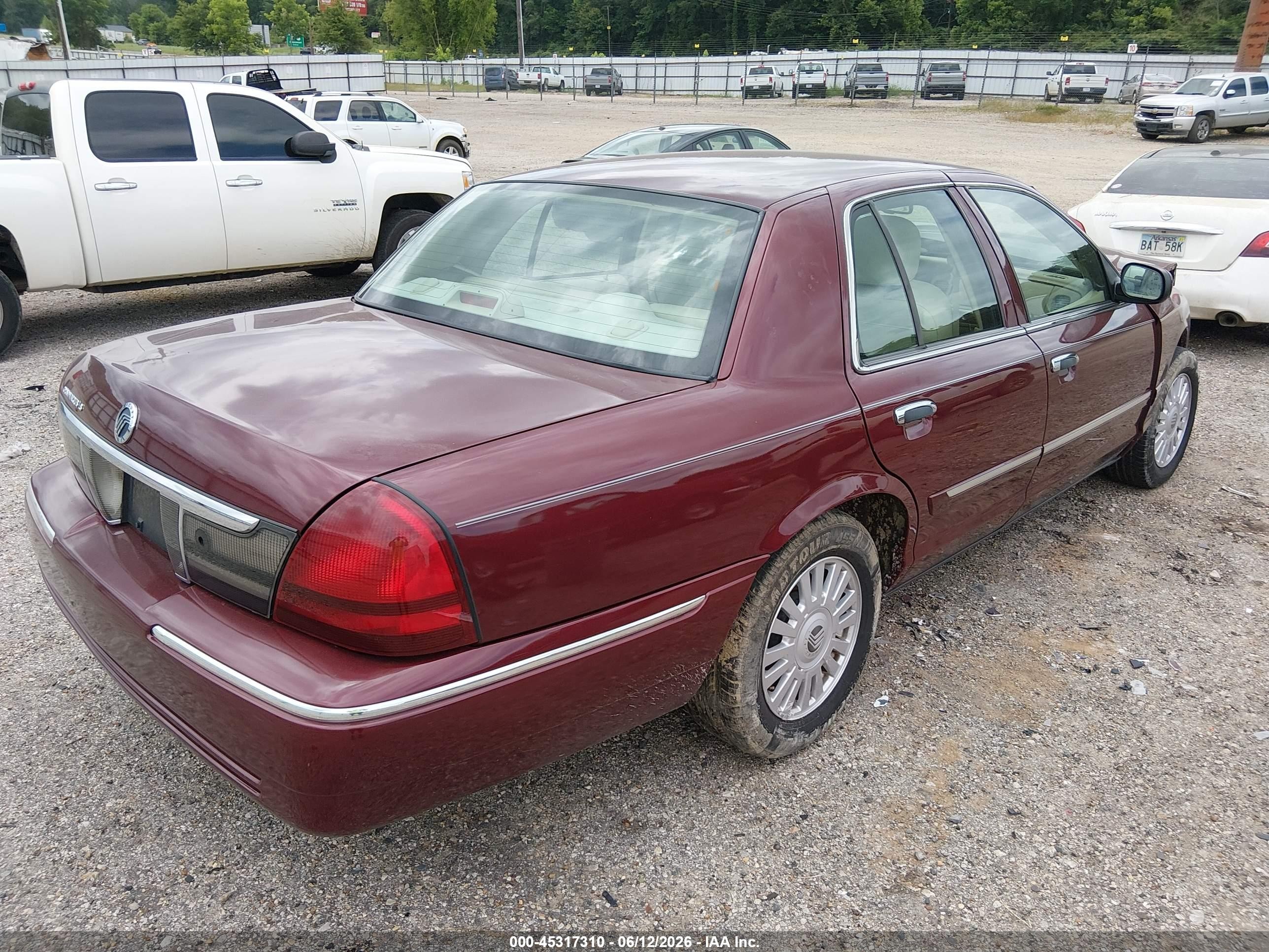 2008 Mercury Grand Marquis Ls Maroon vin: 2MEFM75V18X601859