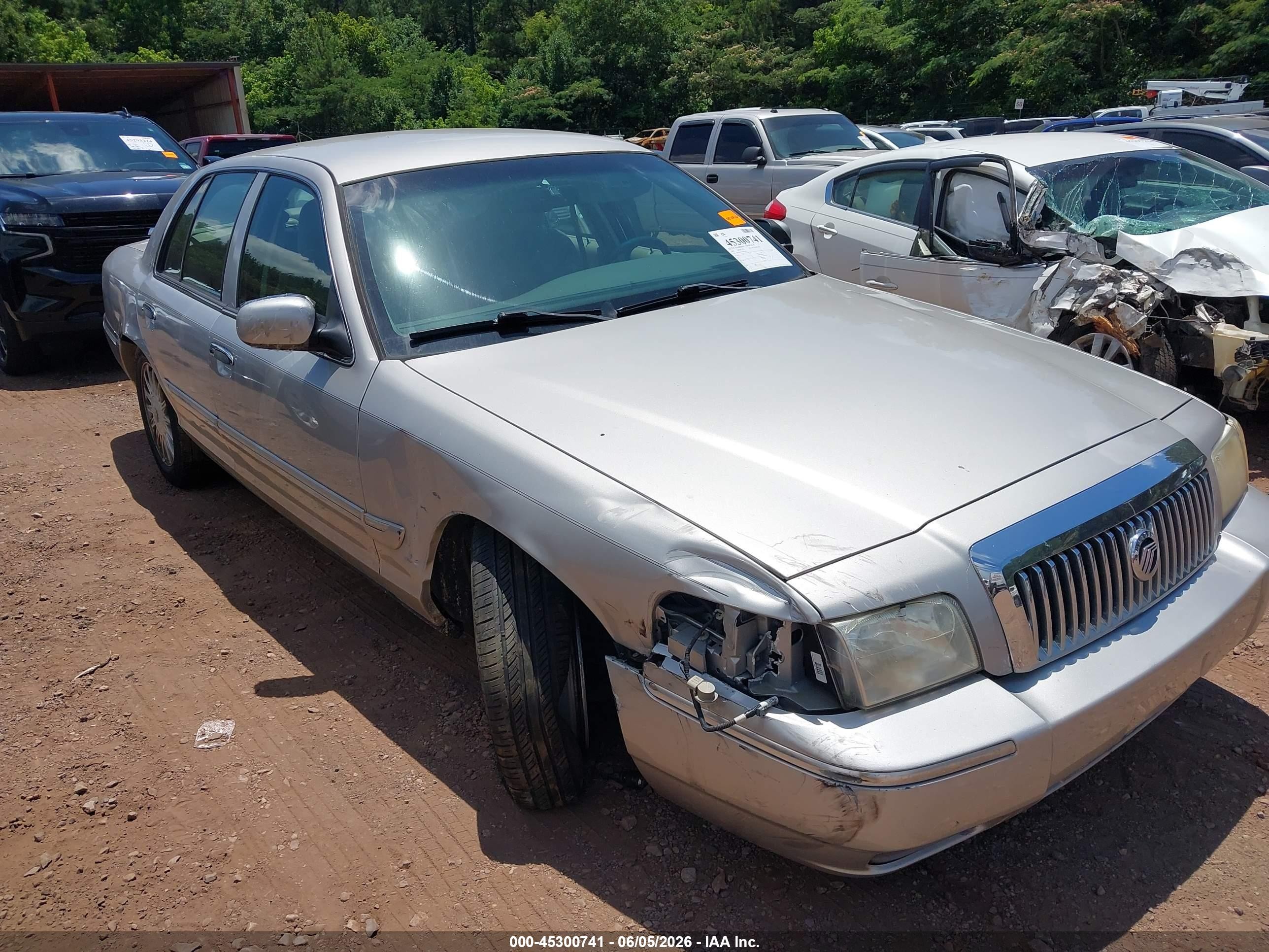 2008 Mercury Grand Marquis Ls Silver vin: 2MEFM75V18X645814