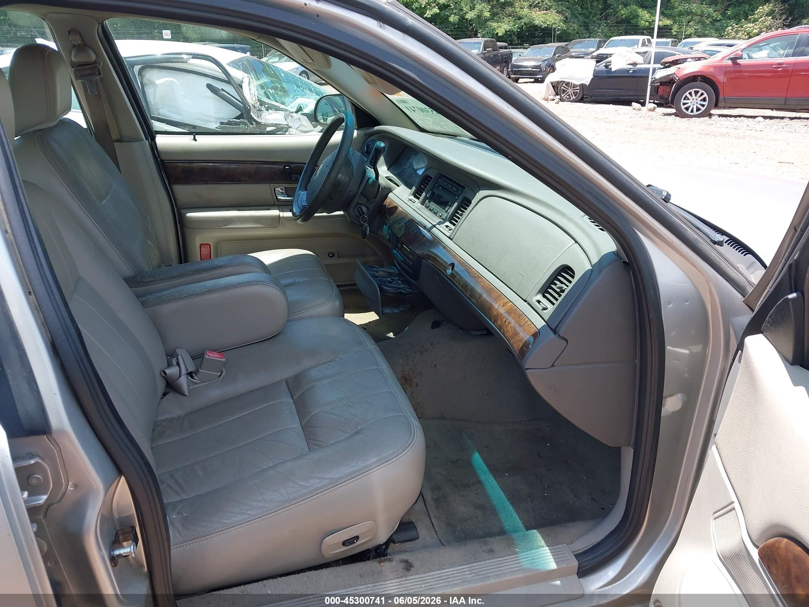 2008 Mercury Grand Marquis Ls Silver vin: 2MEFM75V18X645814