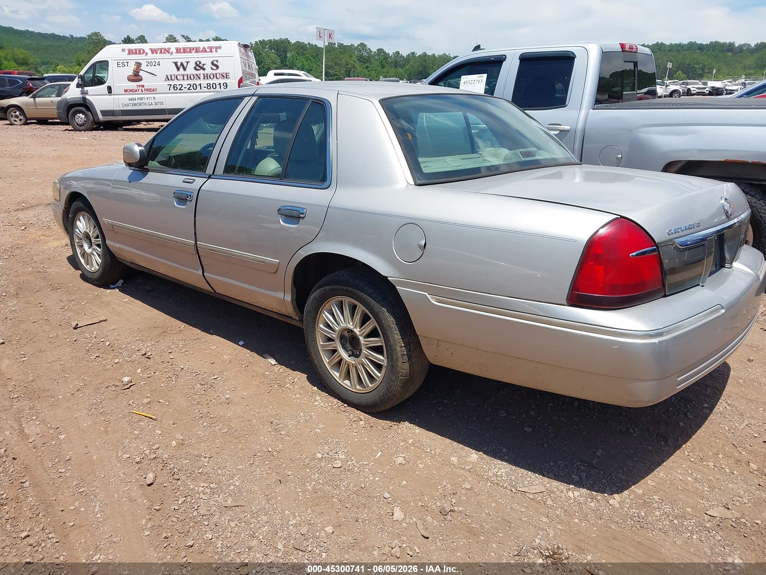 2008 Mercury Grand Marquis Ls Silver vin: 2MEFM75V18X645814