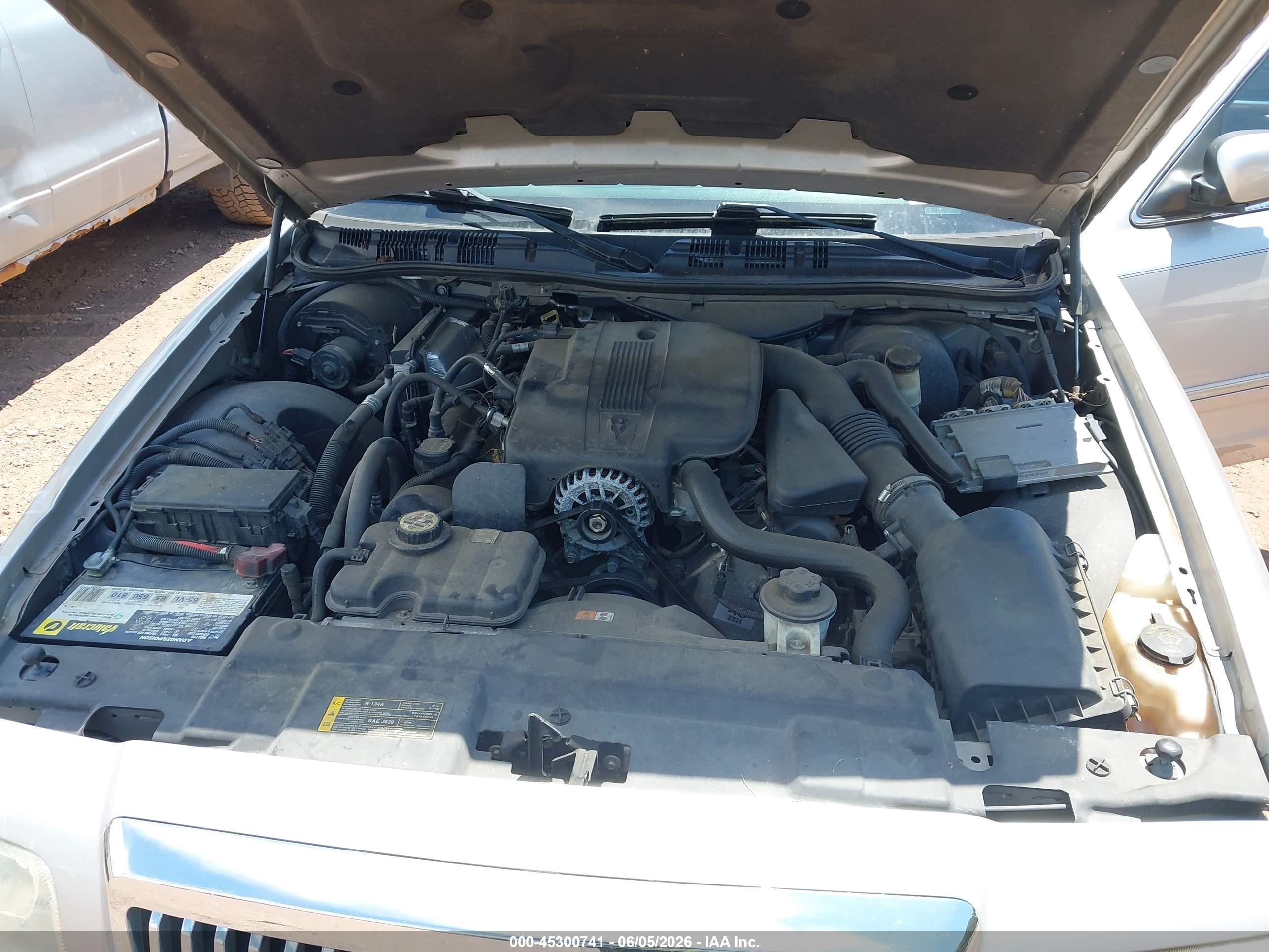2008 Mercury Grand Marquis Ls Silver vin: 2MEFM75V18X645814