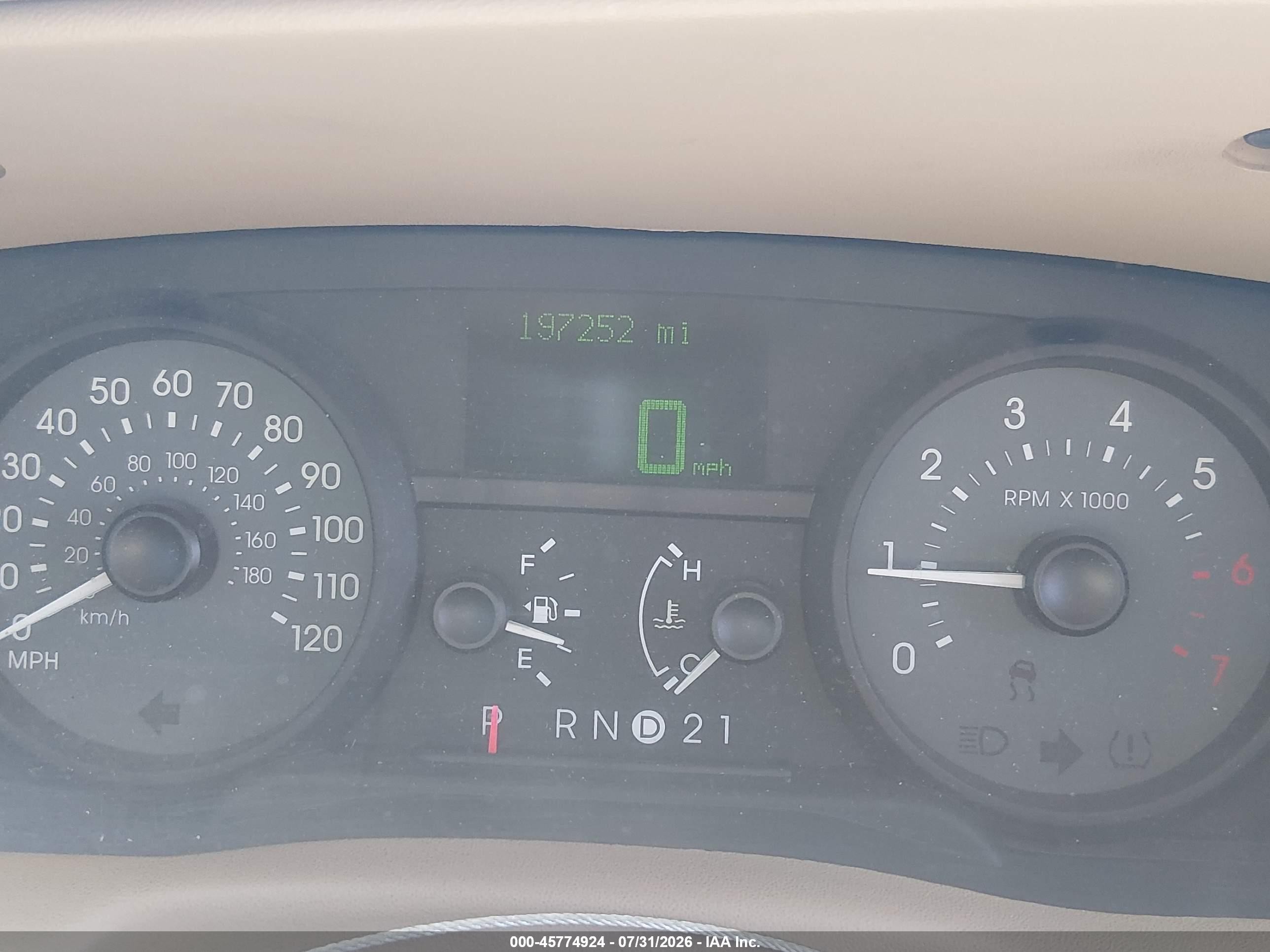 2006 Mercury Grand Marquis Ls White vin: 2MEFM75V26X634091
