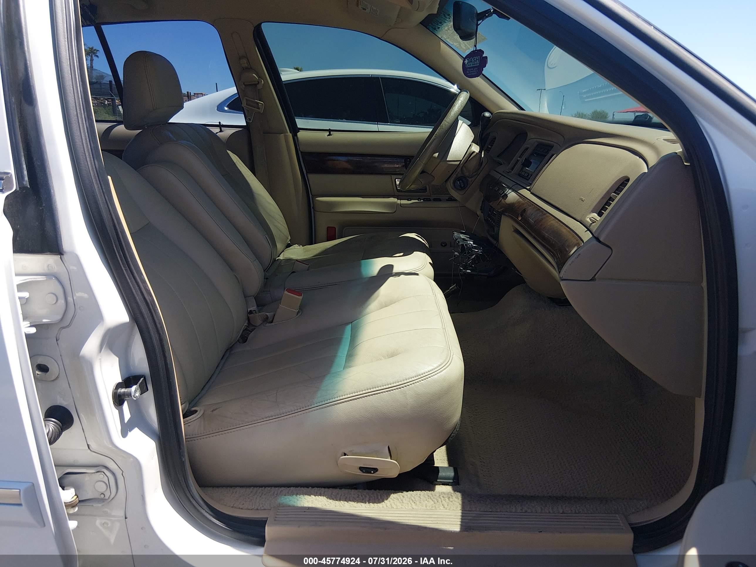 2006 Mercury Grand Marquis Ls White vin: 2MEFM75V26X634091