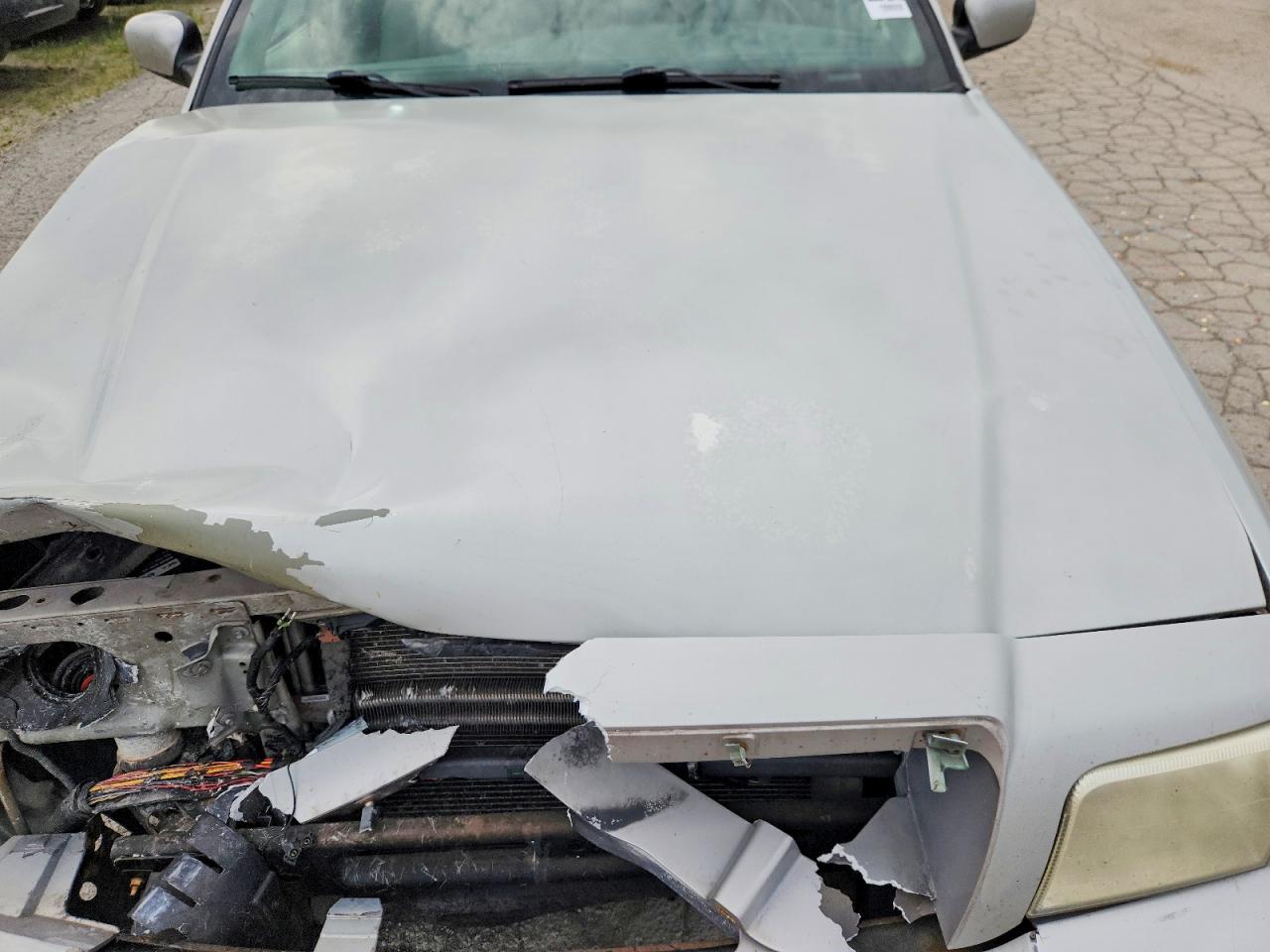 2006 Mercury Grand Marquis Ls Silver vin: 2MEFM75V26X640408
