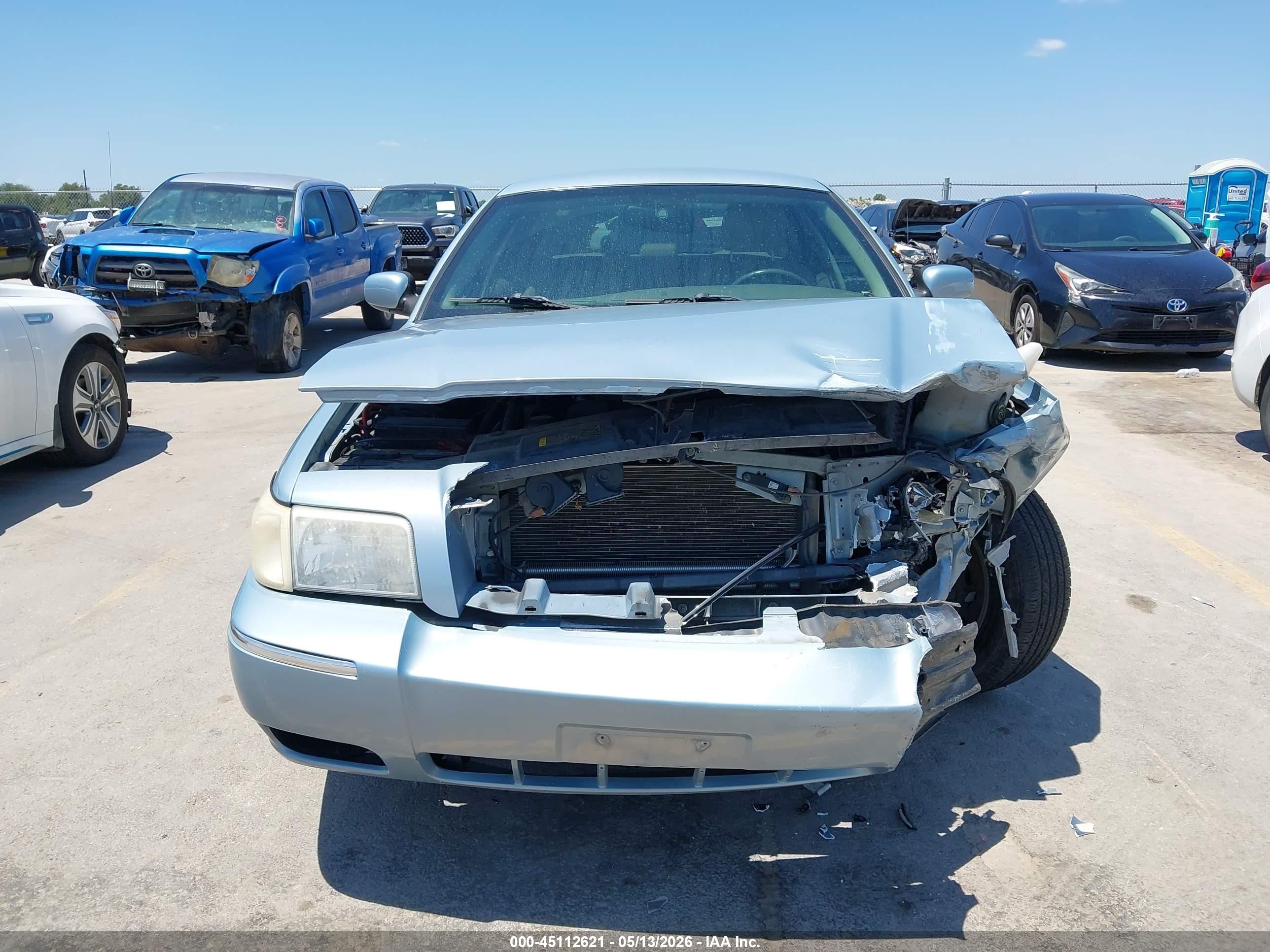 2008 Mercury Grand Marquis Ls Light Blue vin: 2MEFM75V28X600204