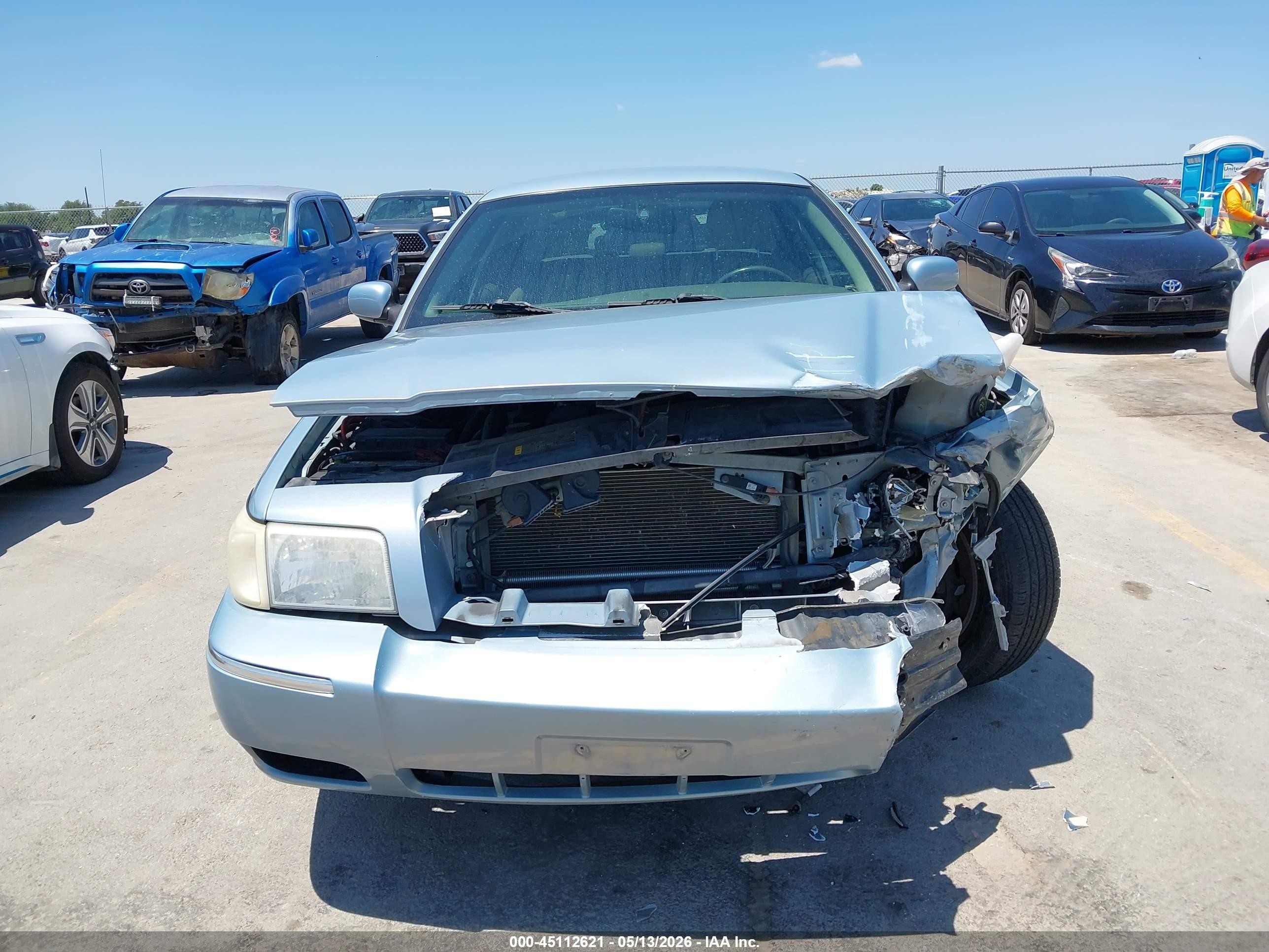 2008 Mercury Grand Marquis Ls Light Blue vin: 2MEFM75V28X600204