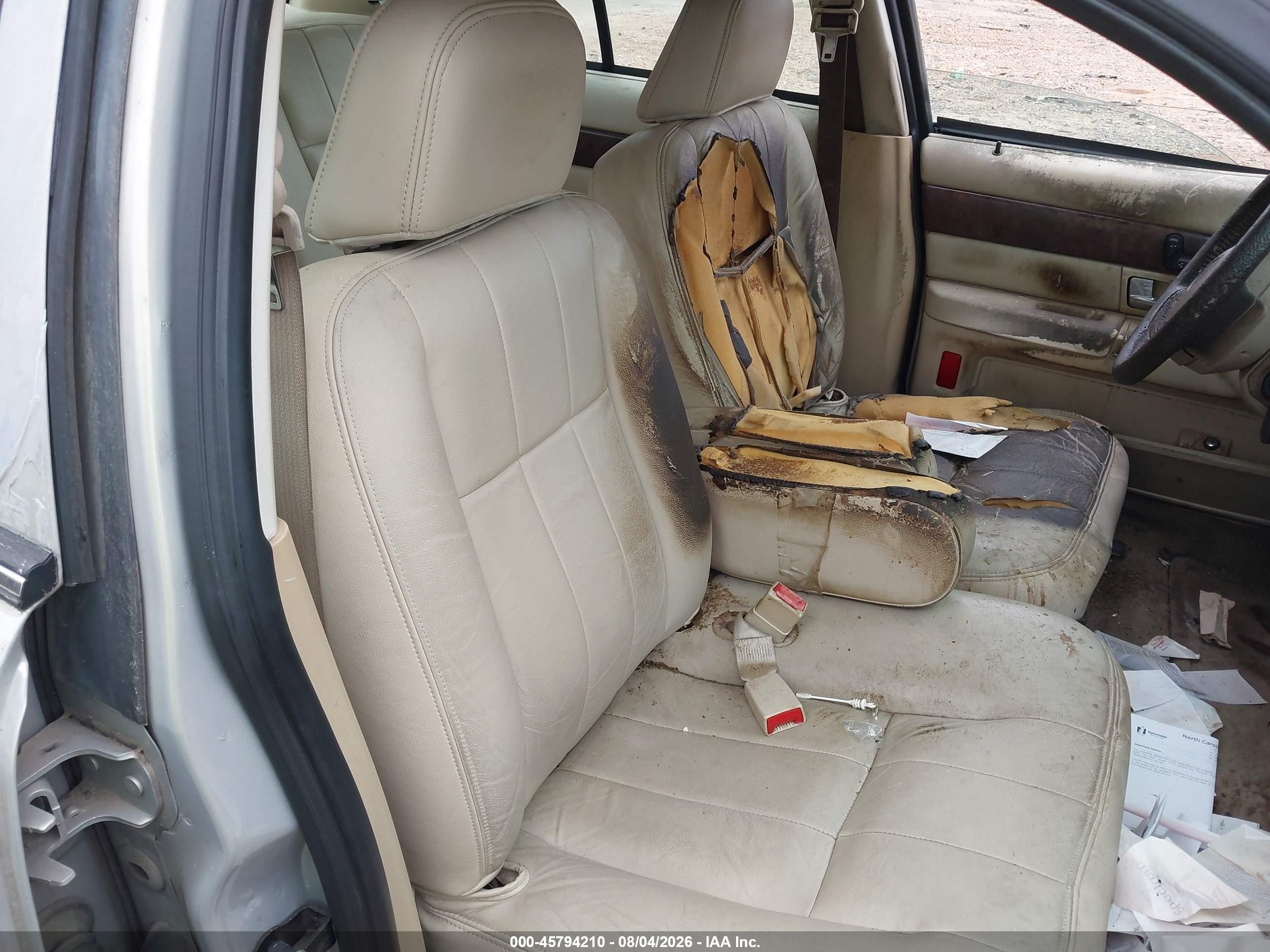 2008 Mercury Grand Marquis Ls Beige vin: 2MEFM75V28X662718