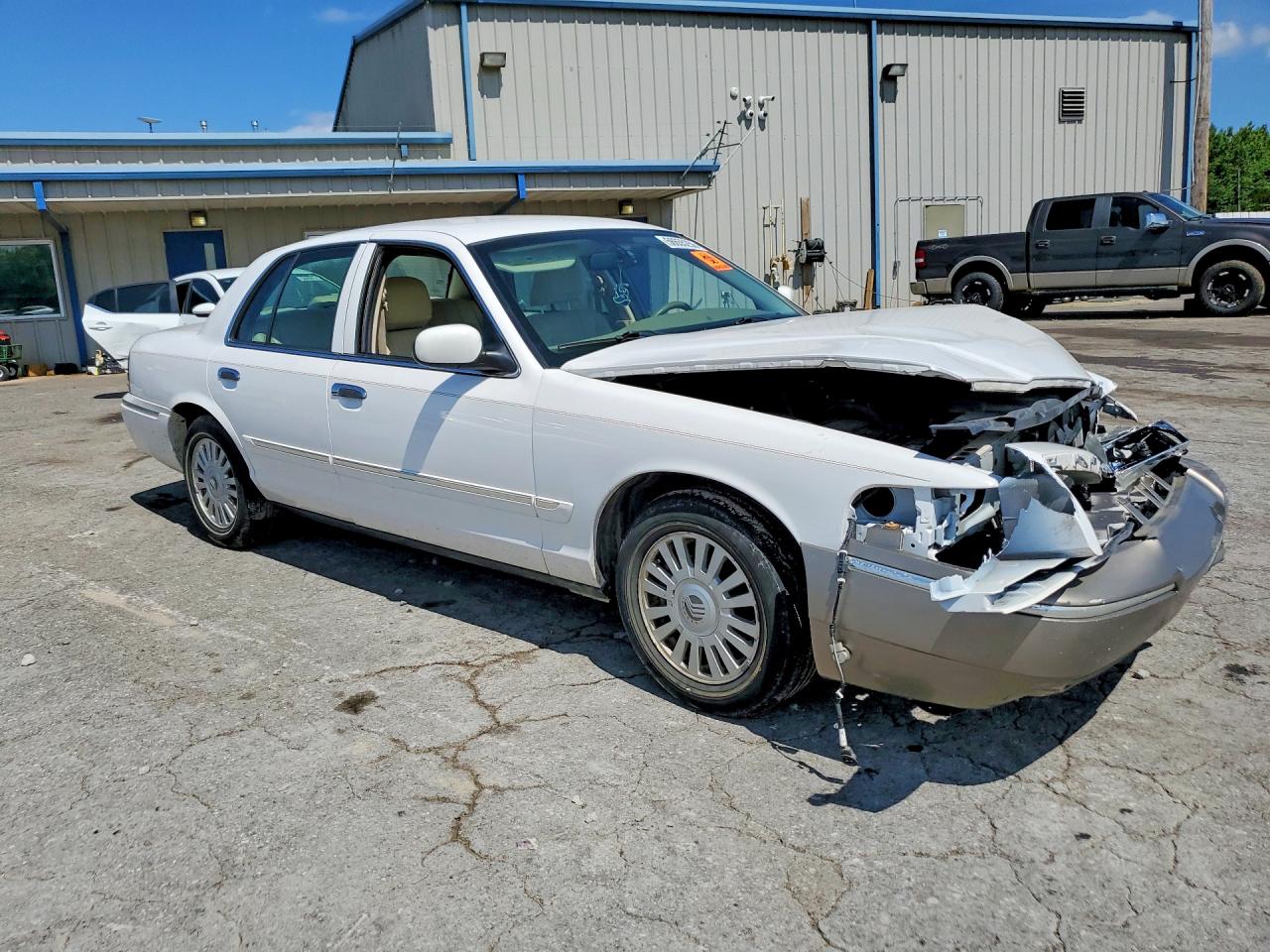 2007 Mercury Grand Marquis Ls White vin: 2MEFM75V37X620749