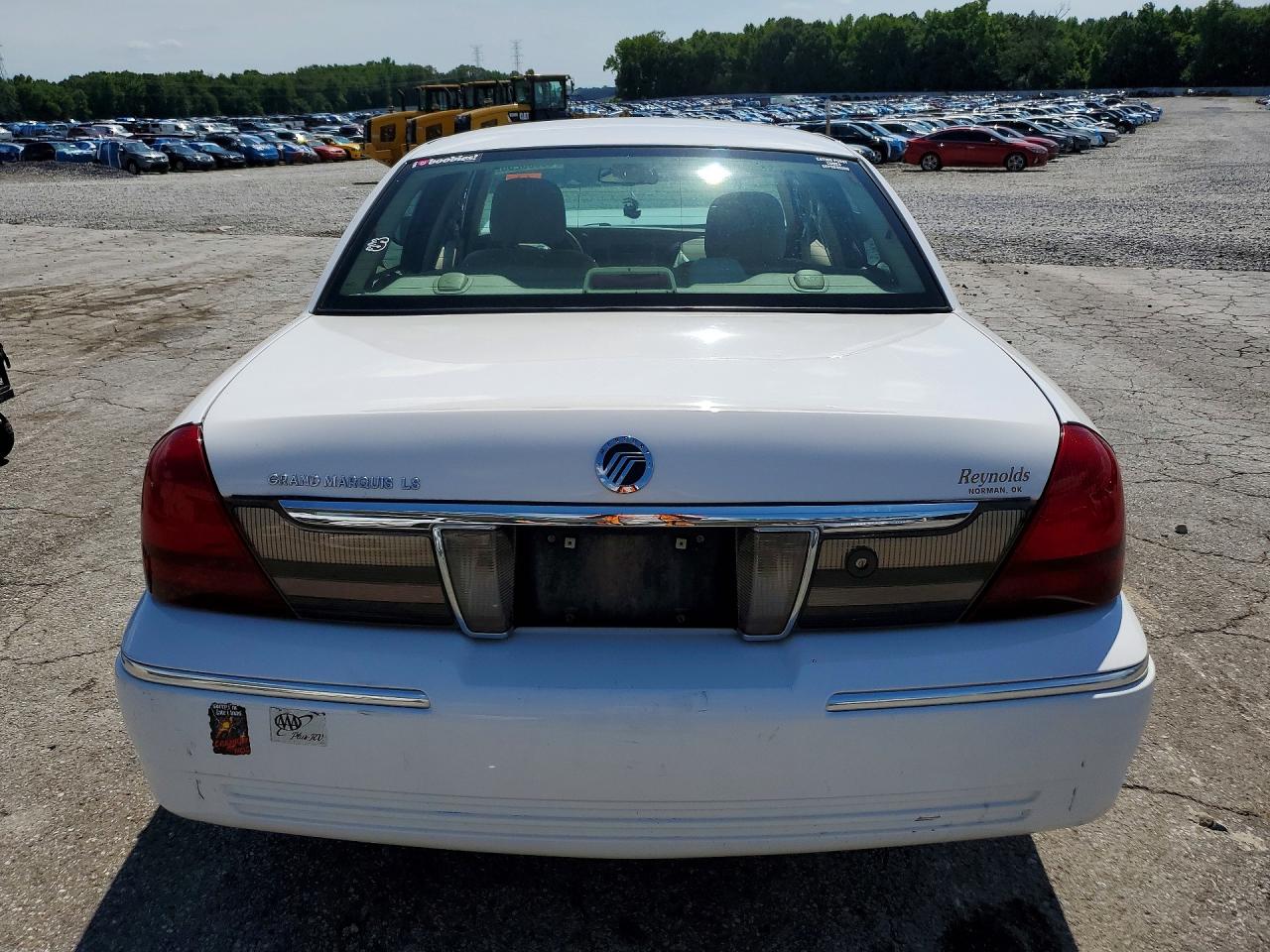 2007 Mercury Grand Marquis Ls White vin: 2MEFM75V37X620749