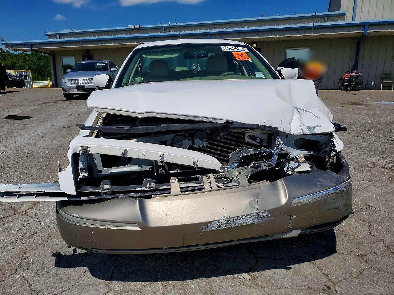 2007 Mercury Grand Marquis Ls White vin: 2MEFM75V37X620749