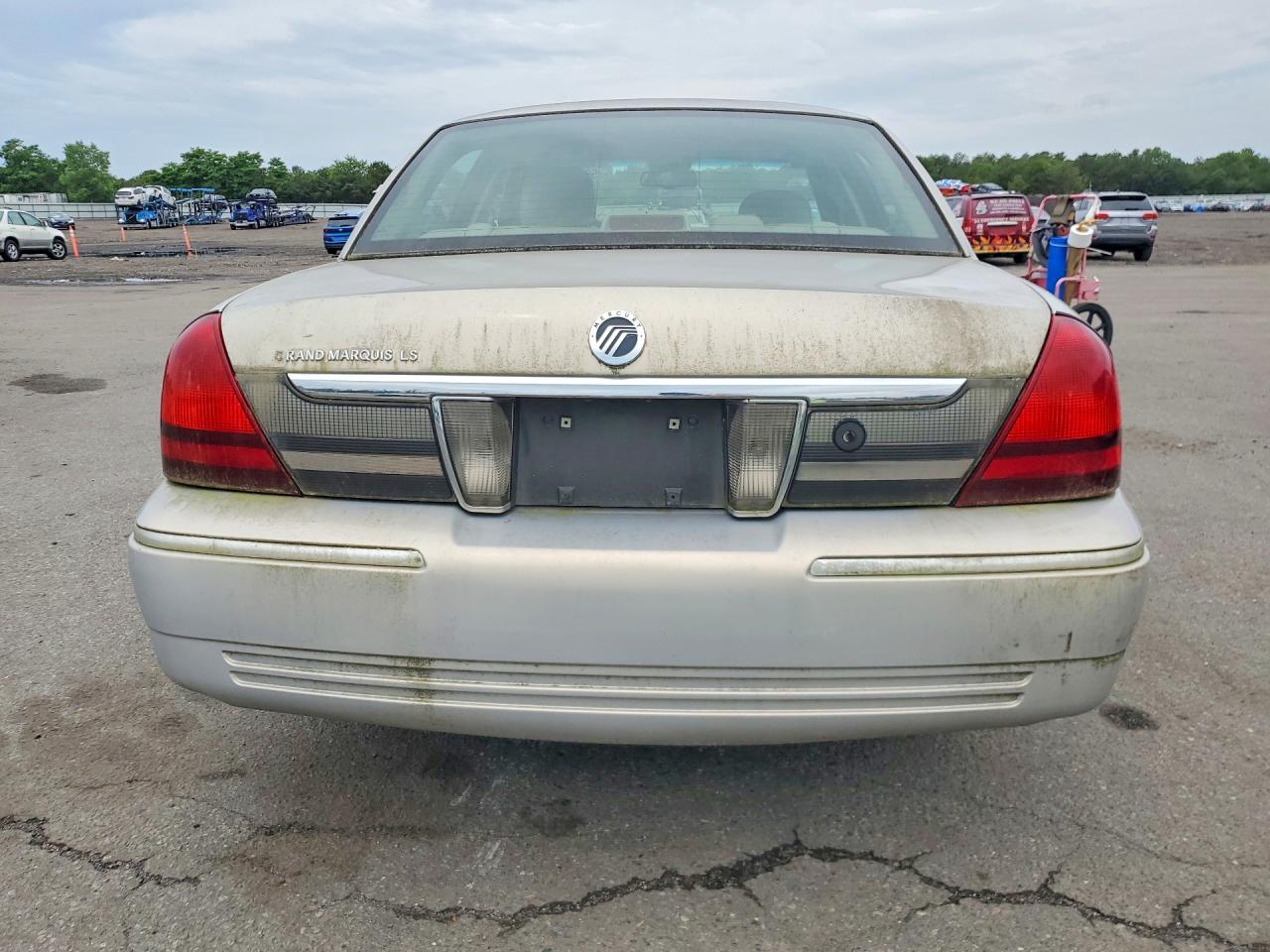 2008 Mercury Grand Marquis Ls Silver vin: 2MEFM75V38X653445