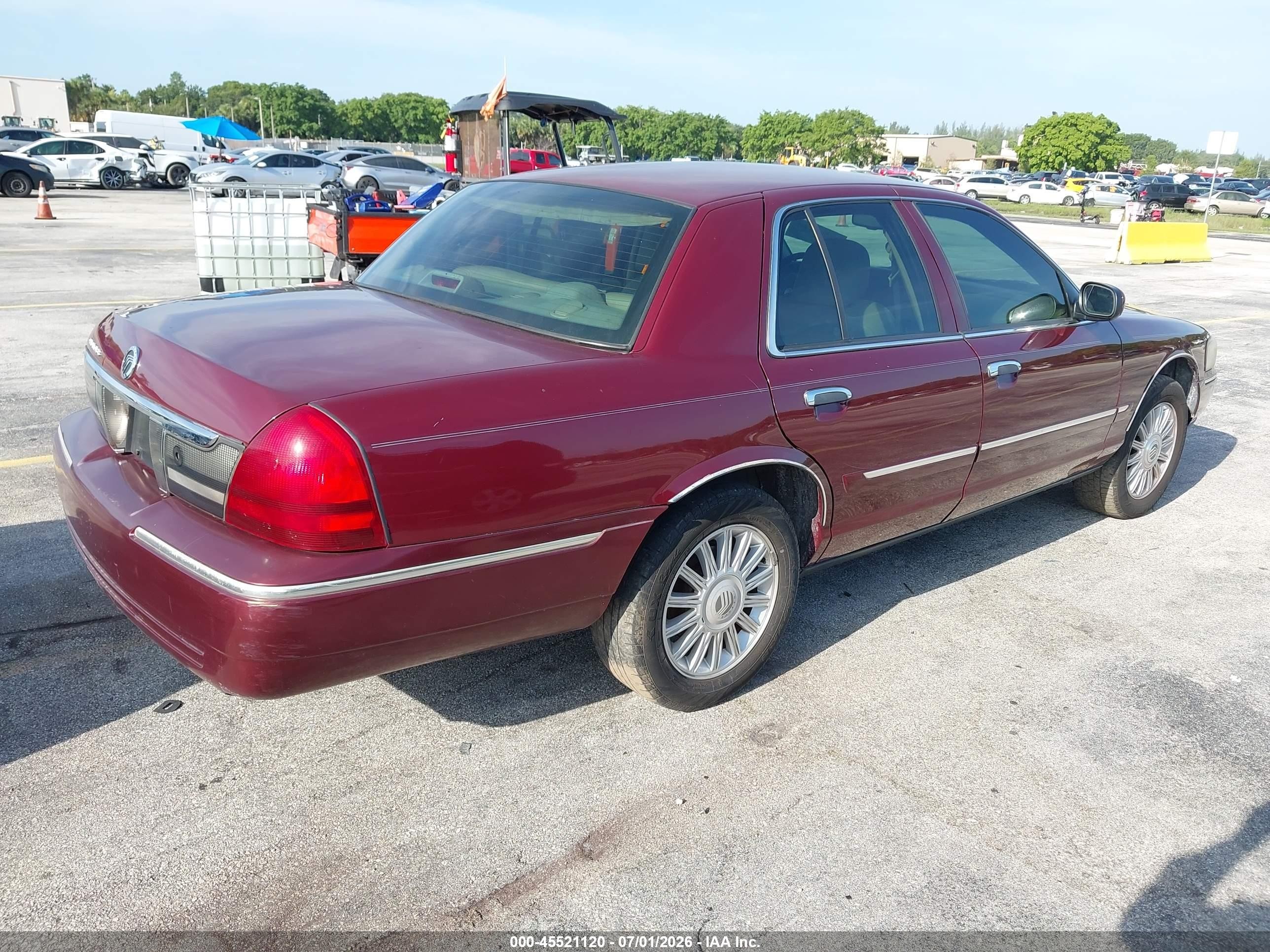 2008 Mercury Grand Marquis Ls Red vin: 2MEFM75V38X661786