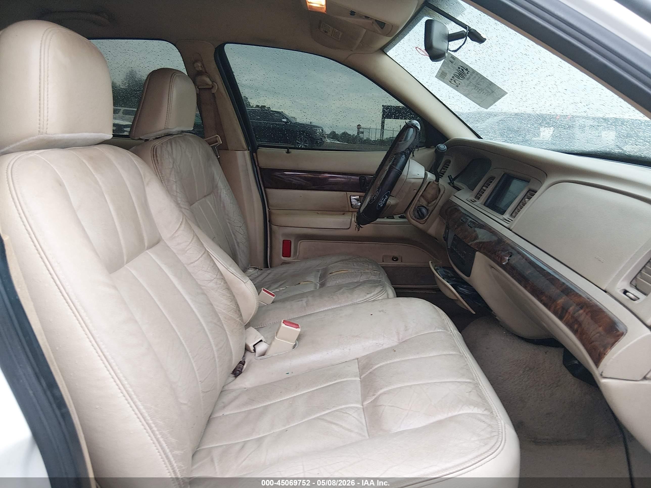 2007 Mercury Grand Marquis Ls White vin: 2MEFM75V47X643912
