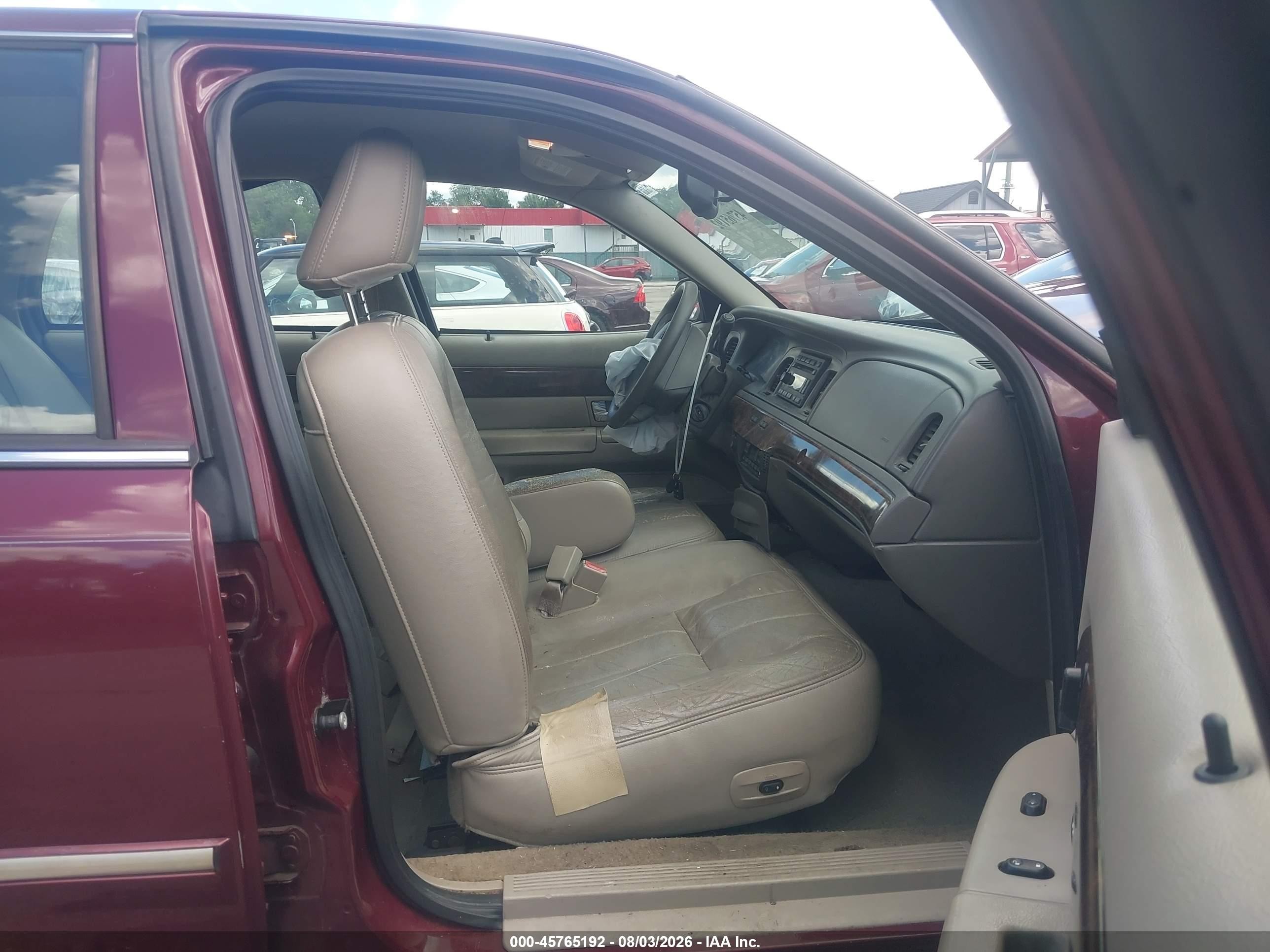 2008 Mercury Grand Marquis Ls Burgundy vin: 2MEFM75V58X637800