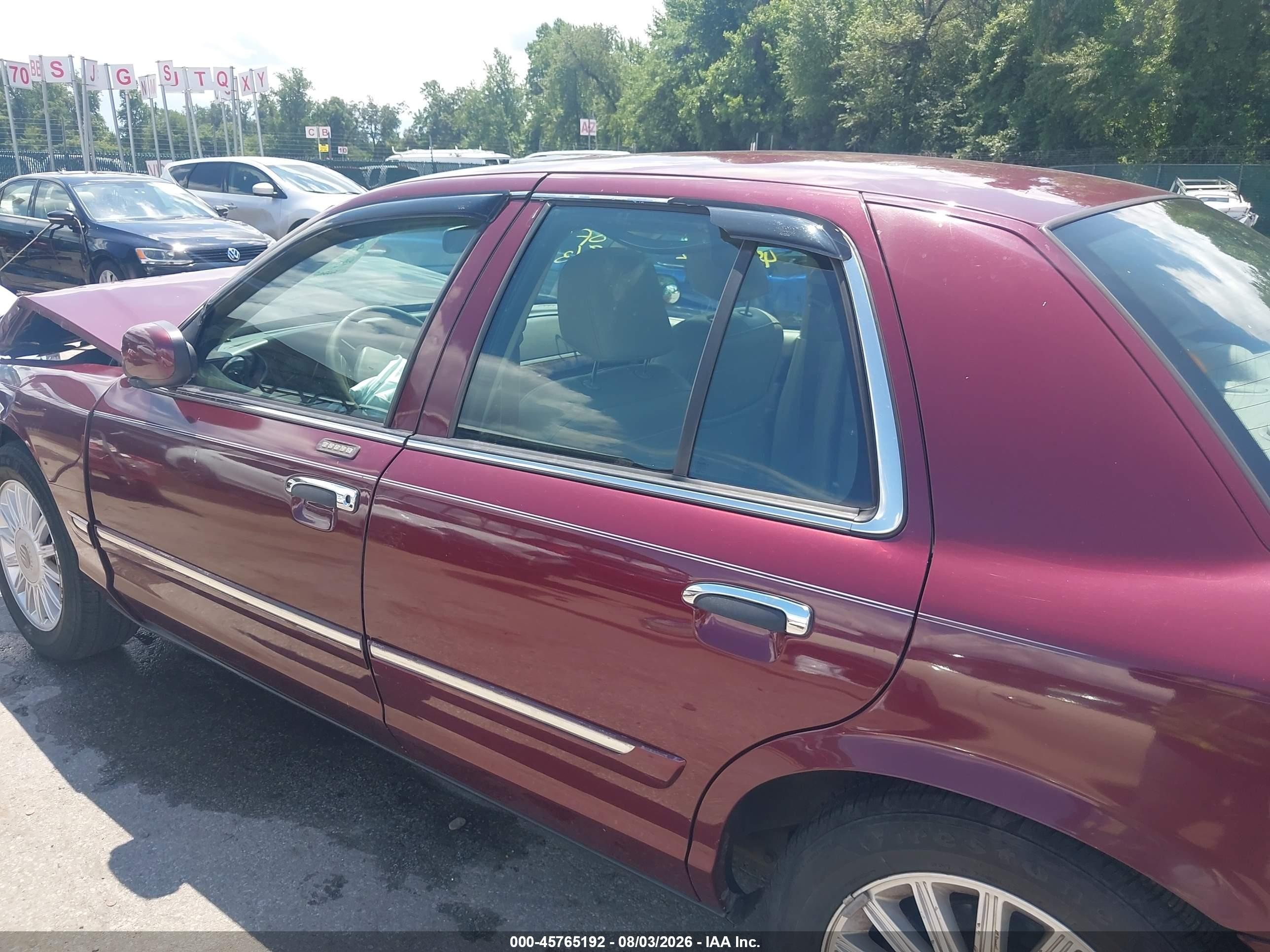 2008 Mercury Grand Marquis Ls Burgundy vin: 2MEFM75V58X637800