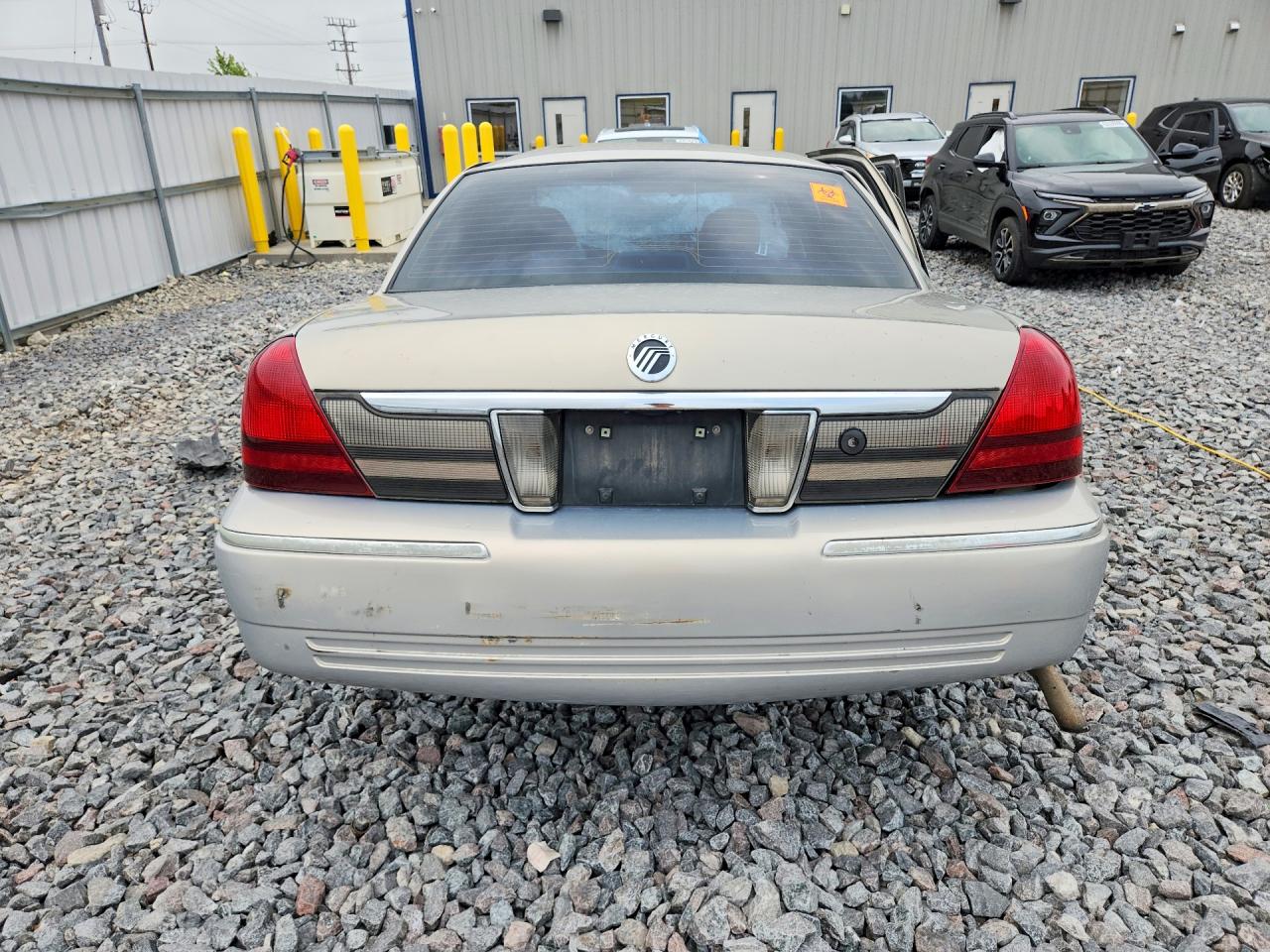 2006 Mercury Grand Marquis Ls Gold vin: 2MEFM75V66X651895
