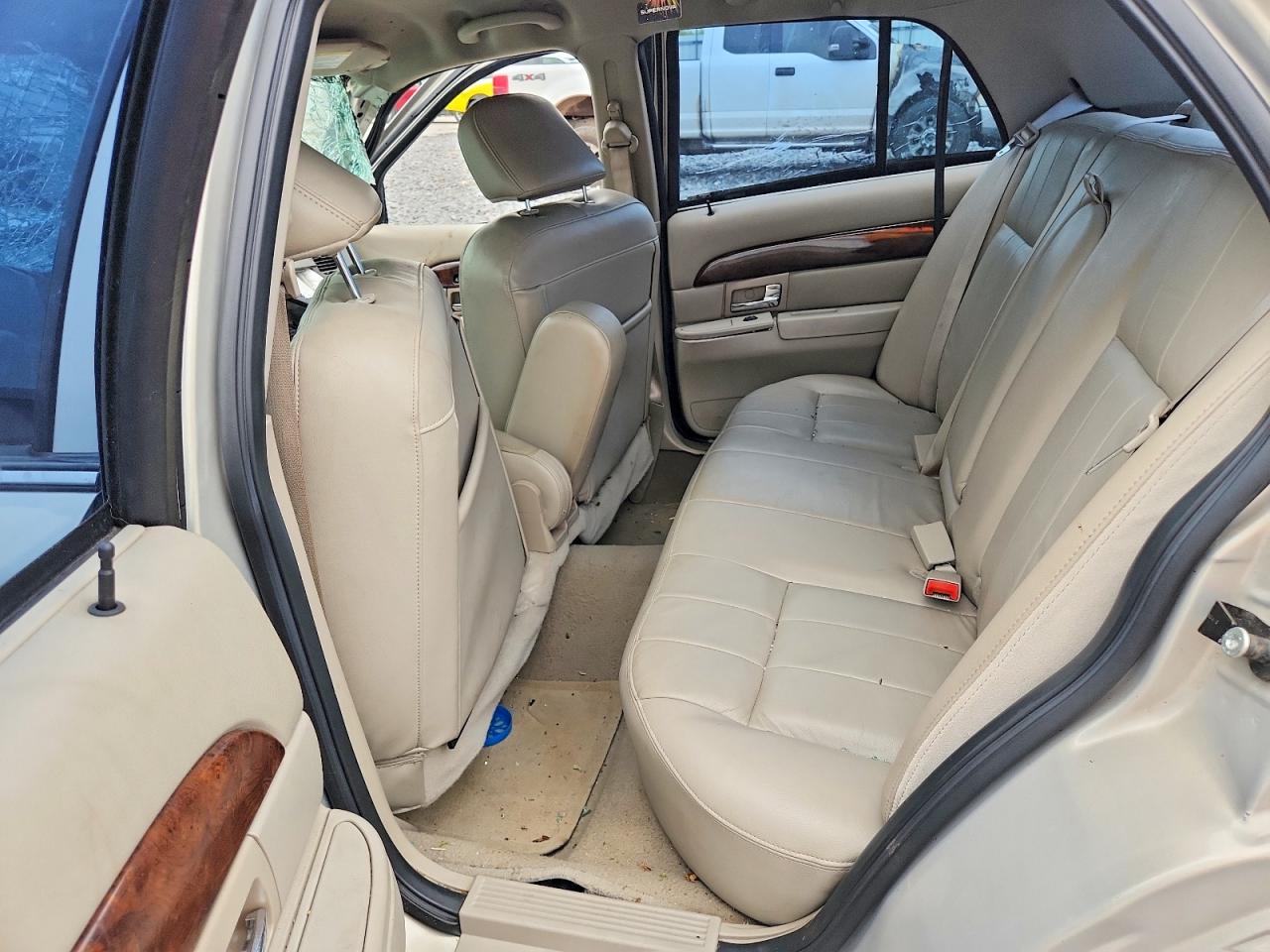 2006 Mercury Grand Marquis Ls Gold vin: 2MEFM75V66X651895