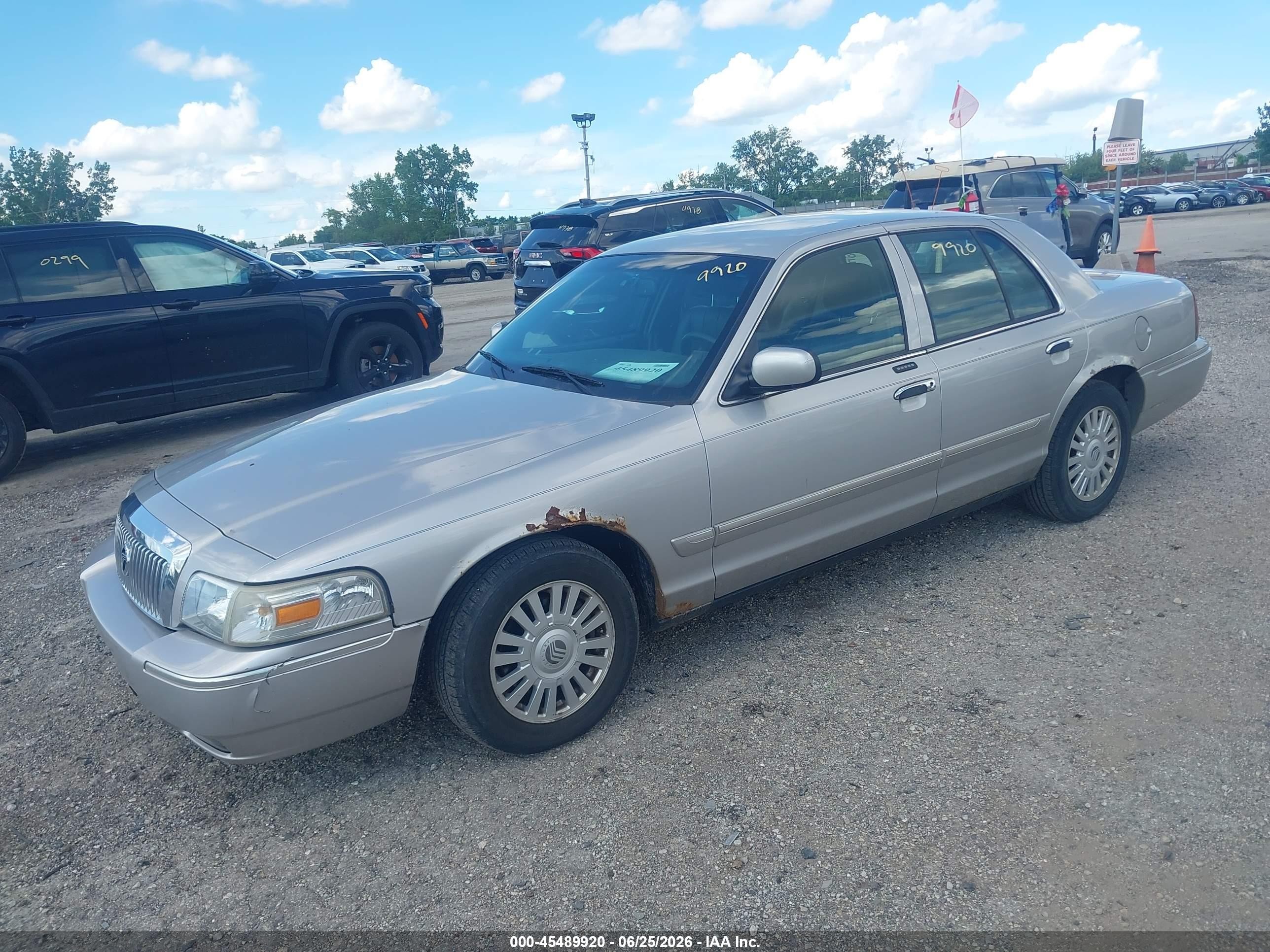 2007 Mercury Grand Marquis Ls Silver vin: 2MEFM75V67X615027