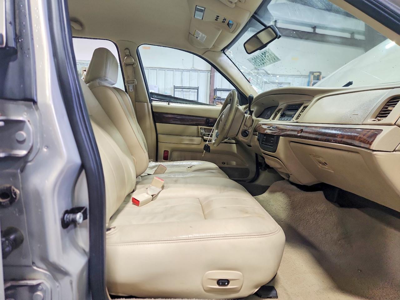 2007 Mercury Grand Marquis Ls Silver vin: 2MEFM75V67X631454