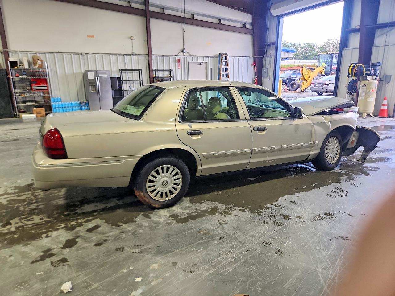 2007 Mercury Grand Marquis Ls Silver vin: 2MEFM75V67X631454