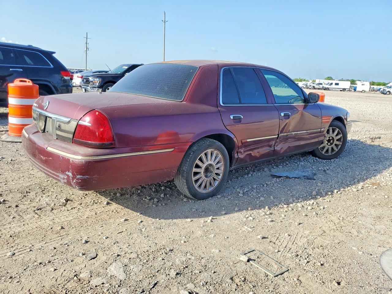 2008 Mercury Grand Marquis Ls Maroon vin: 2MEFM75V68X649373