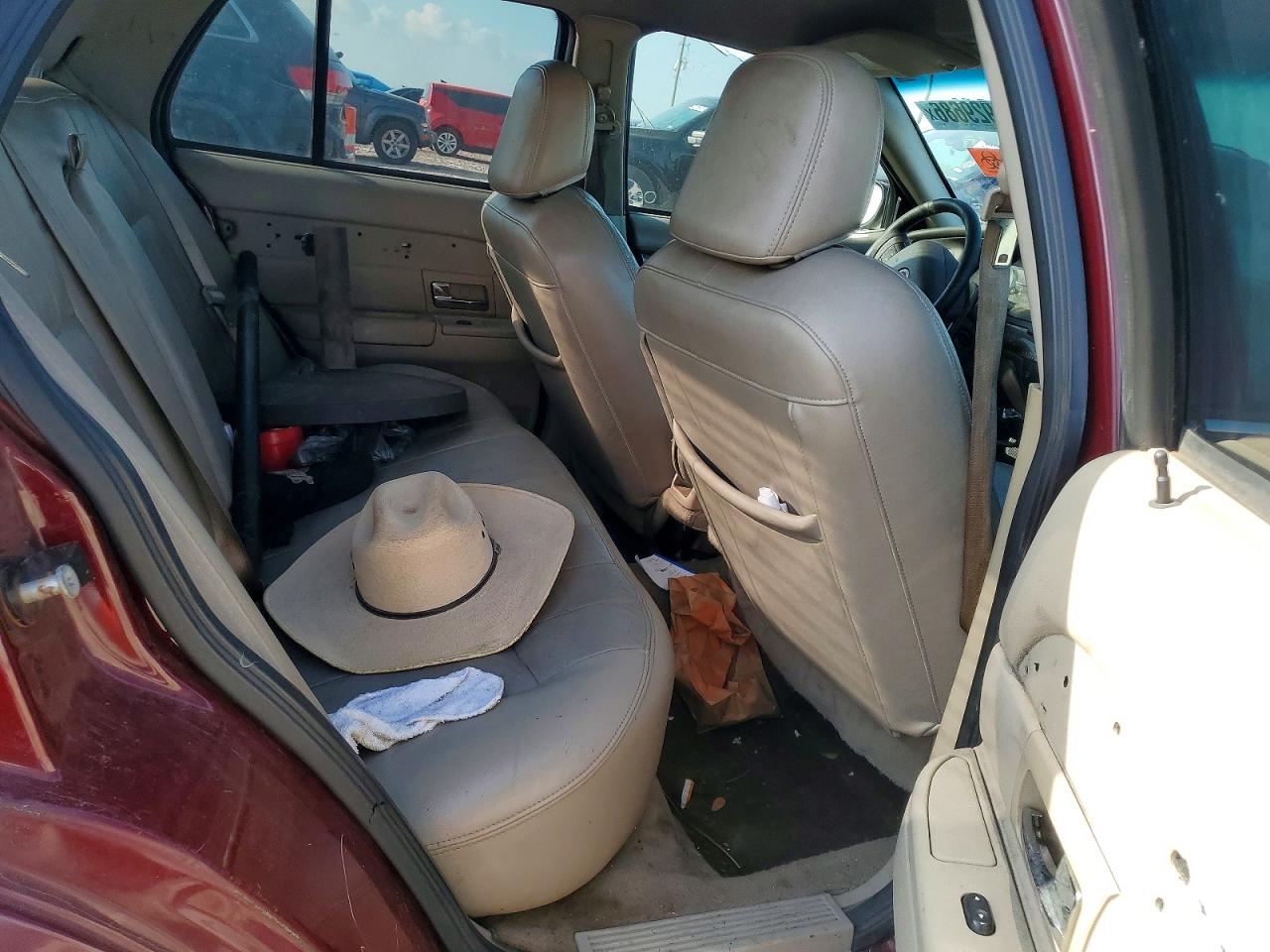 2008 Mercury Grand Marquis Ls Maroon vin: 2MEFM75V68X649373