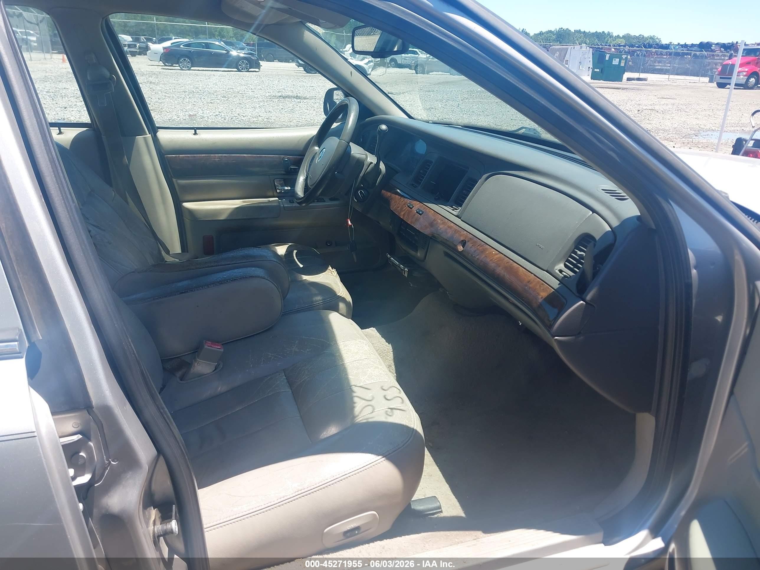 2007 Mercury Grand Marquis Ls Silver vin: 2MEFM75V77X619930