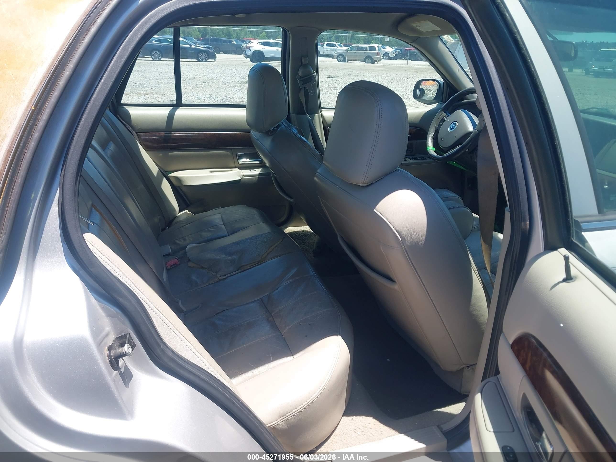 2007 Mercury Grand Marquis Ls Silver vin: 2MEFM75V77X619930
