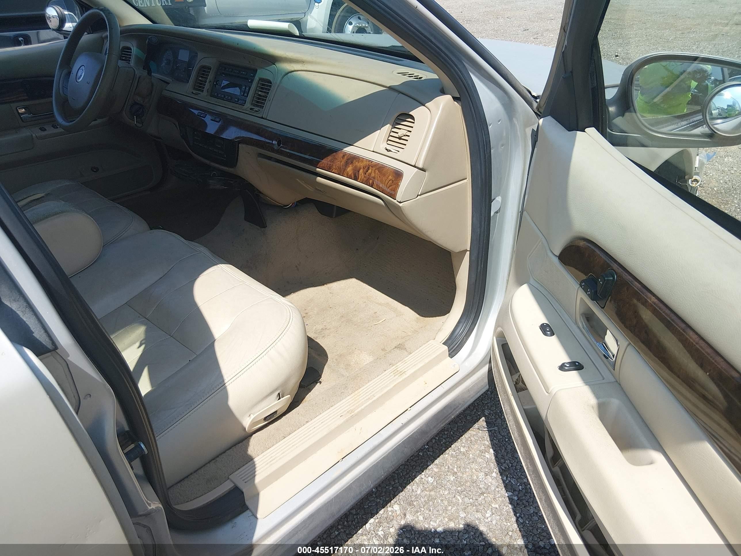 2007 Mercury Grand Marquis Ls Gold vin: 2MEFM75V87X640270