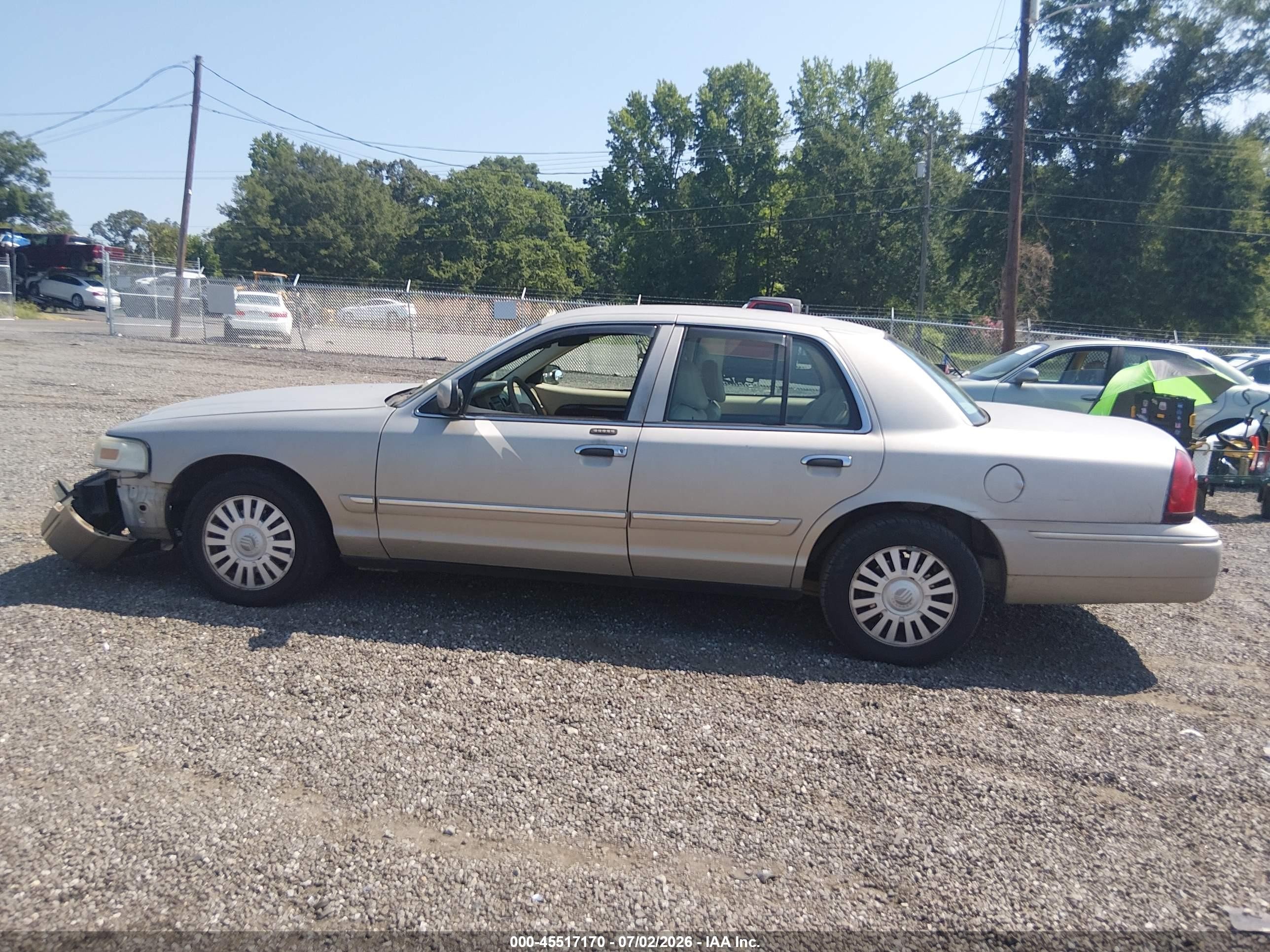 2007 Mercury Grand Marquis Ls Gold vin: 2MEFM75V87X640270