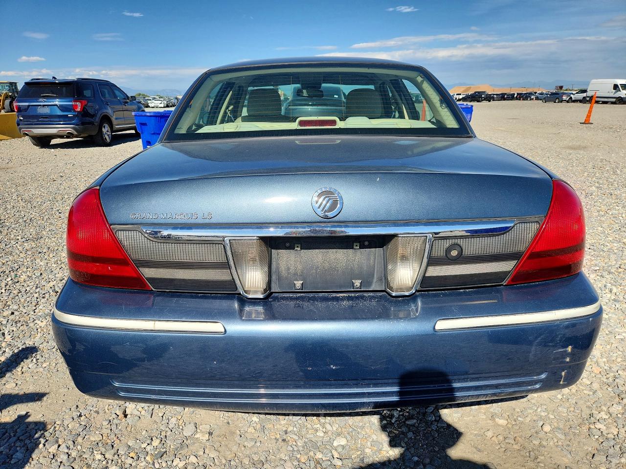 2008 Mercury Grand Marquis Ls Blue vin: 2MEFM75V88X622644