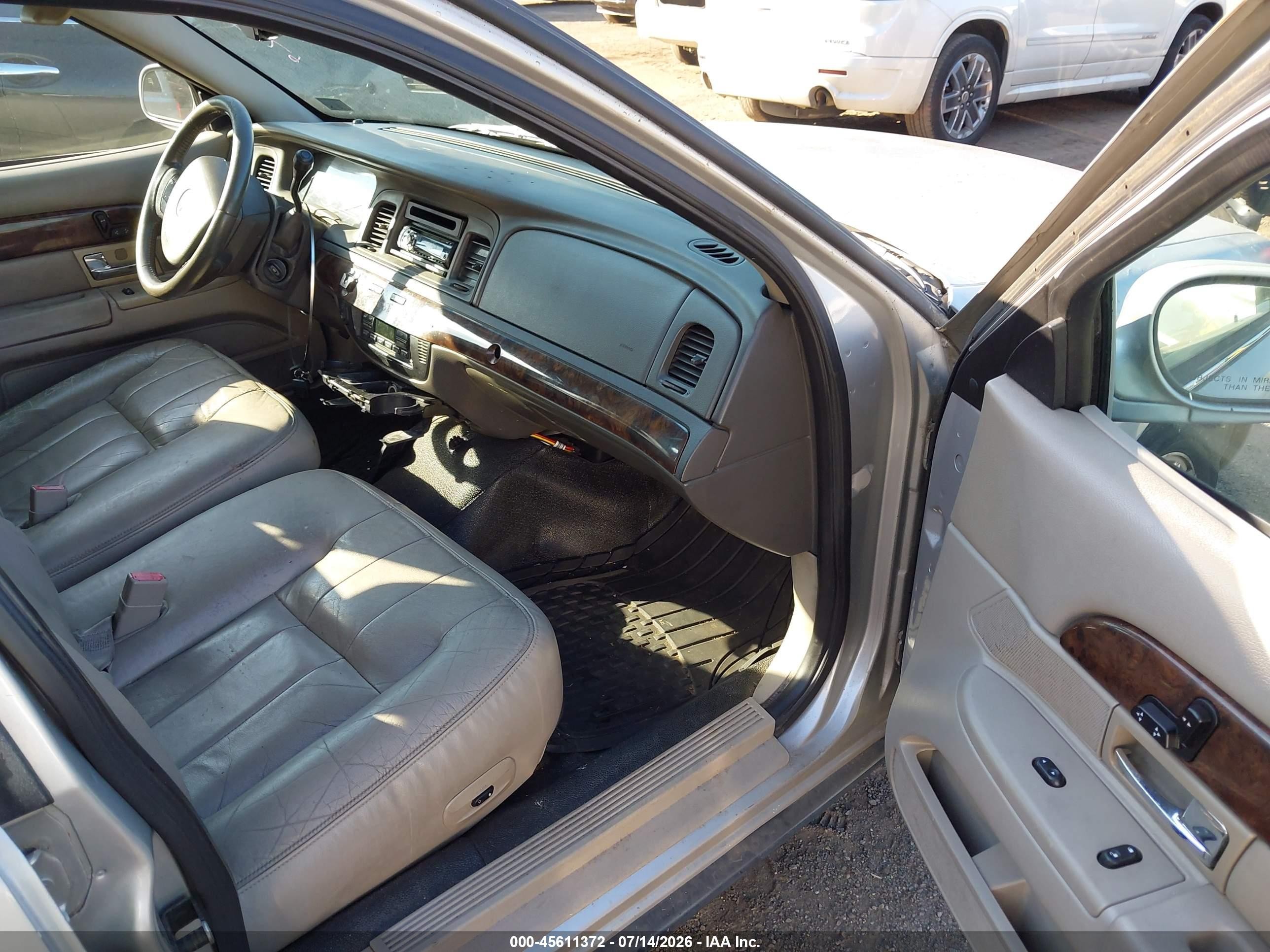 2008 Mercury Grand Marquis Ls Silver vin: 2MEFM75V88X662187