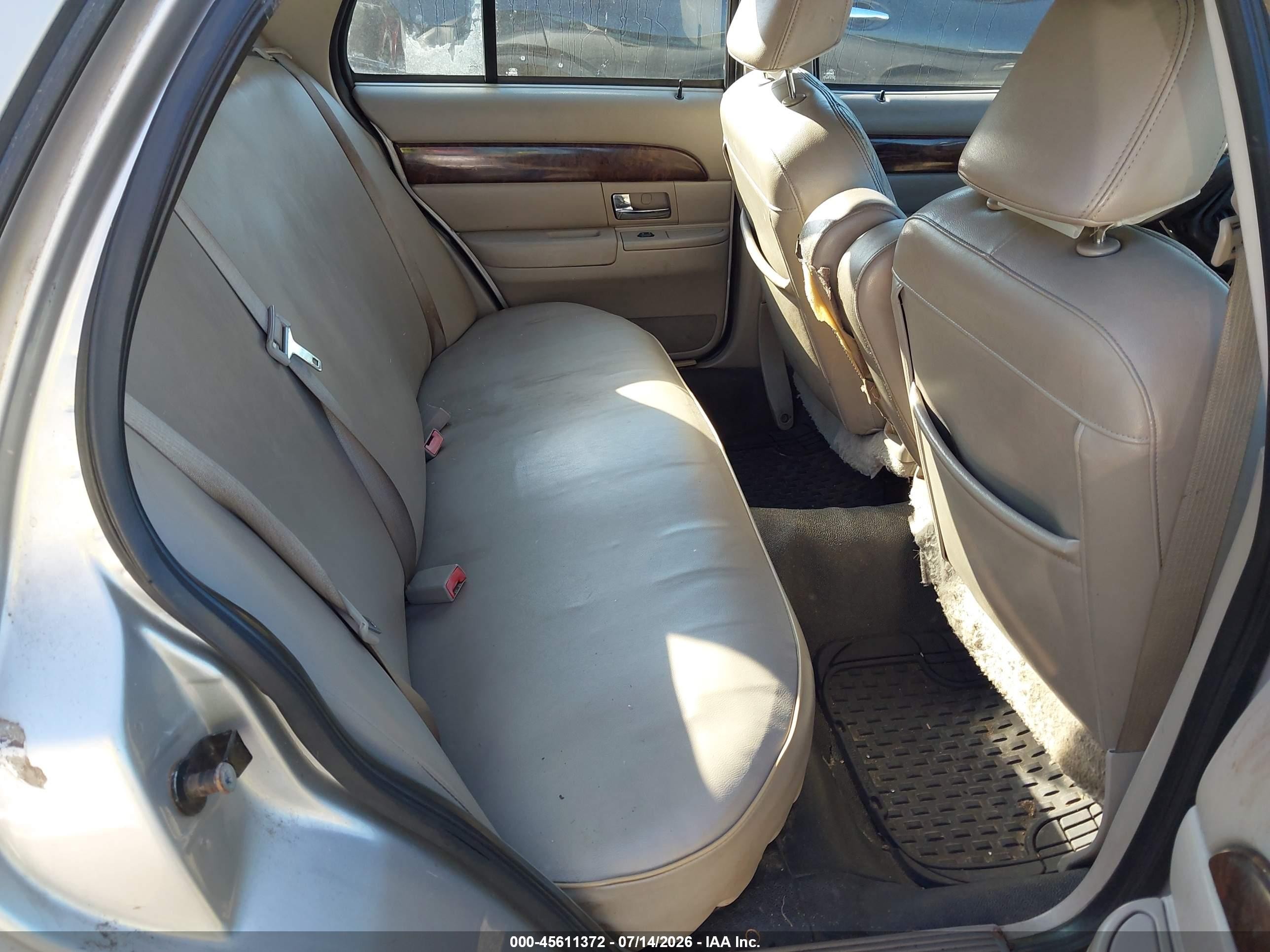 2008 Mercury Grand Marquis Ls Silver vin: 2MEFM75V88X662187