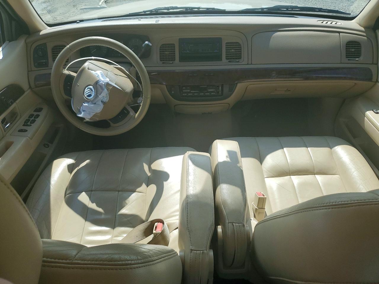 2007 Mercury Gr Marquis Silver vin: 2MEFM75V97X629696