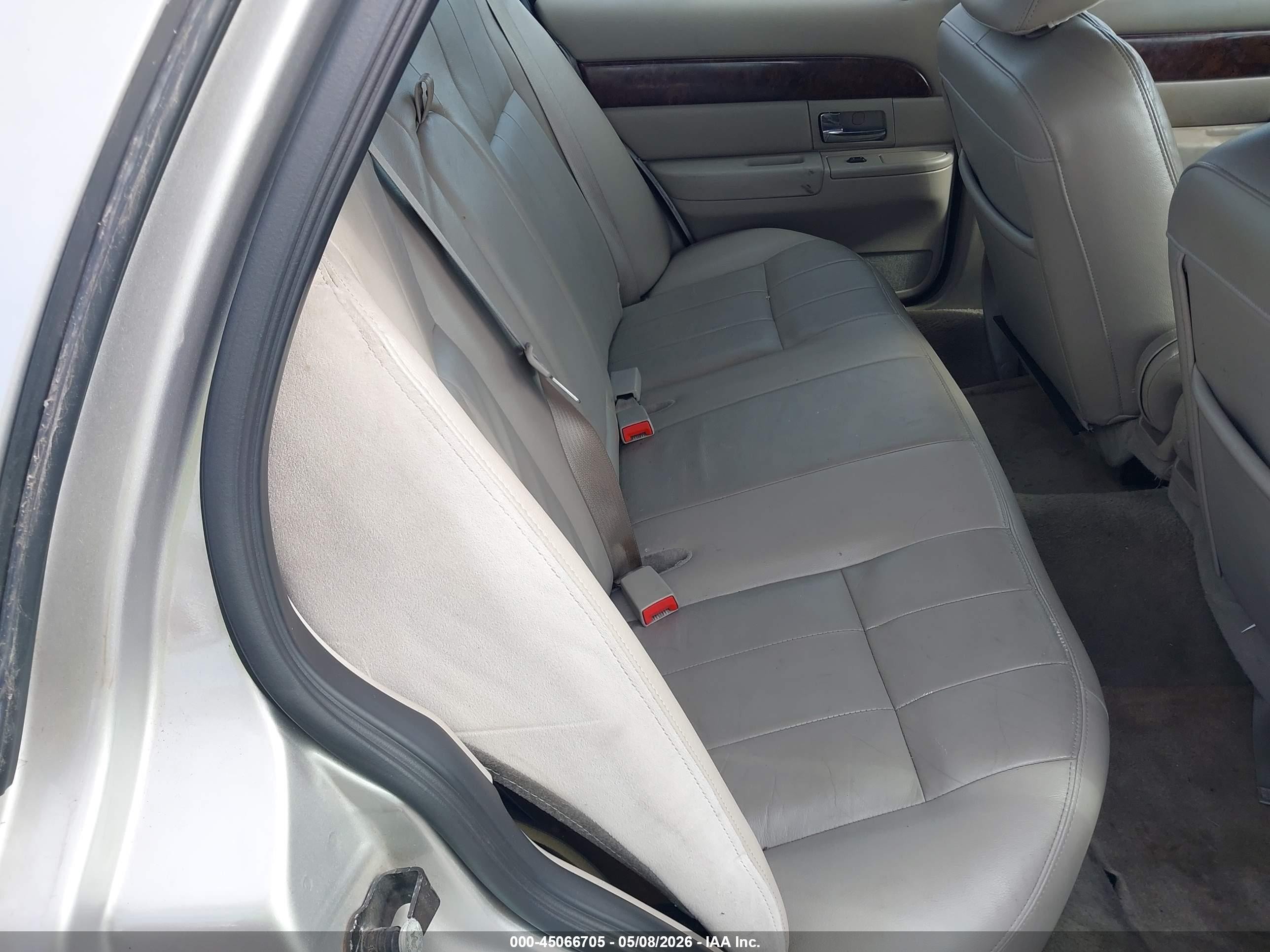 2008 Mercury Grand Marquis Ls Silver vin: 2MEFM75V98X606890