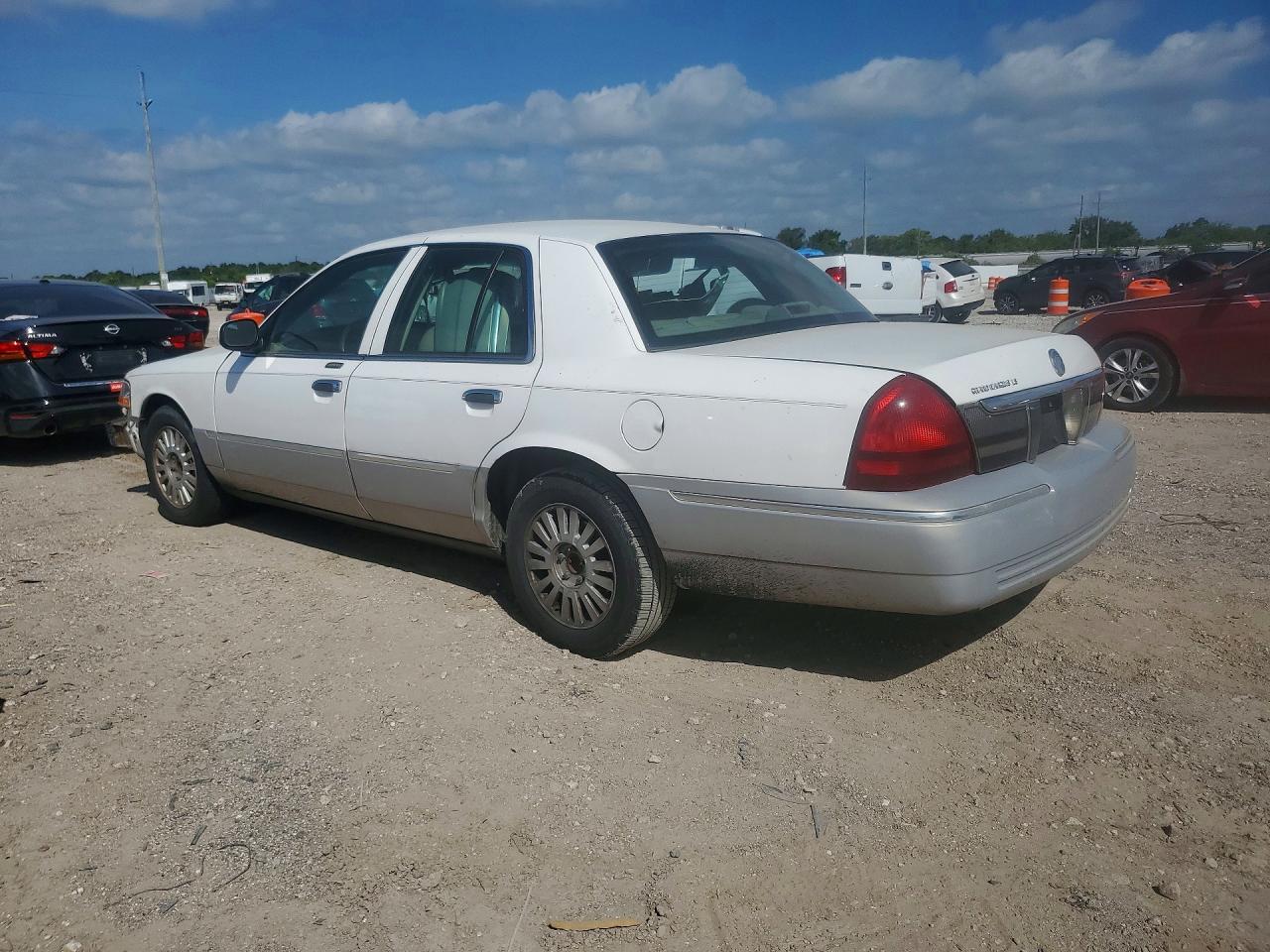2008 Mercury Grand Marquis Ls White vin: 2MEFM75V98X630638