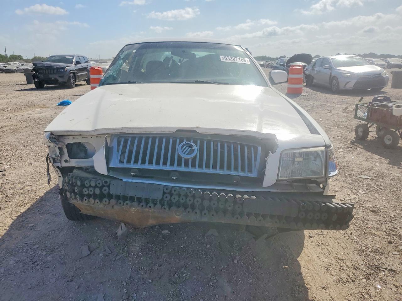 2008 Mercury Grand Marquis Ls White vin: 2MEFM75V98X630638