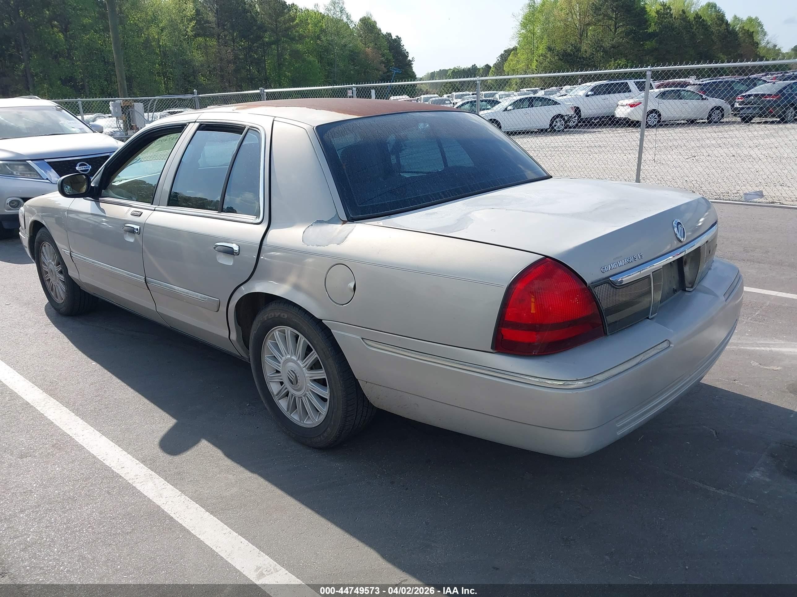 2008 Mercury Grand Marquis Ls Beige vin: 2MEFM75V98X650288