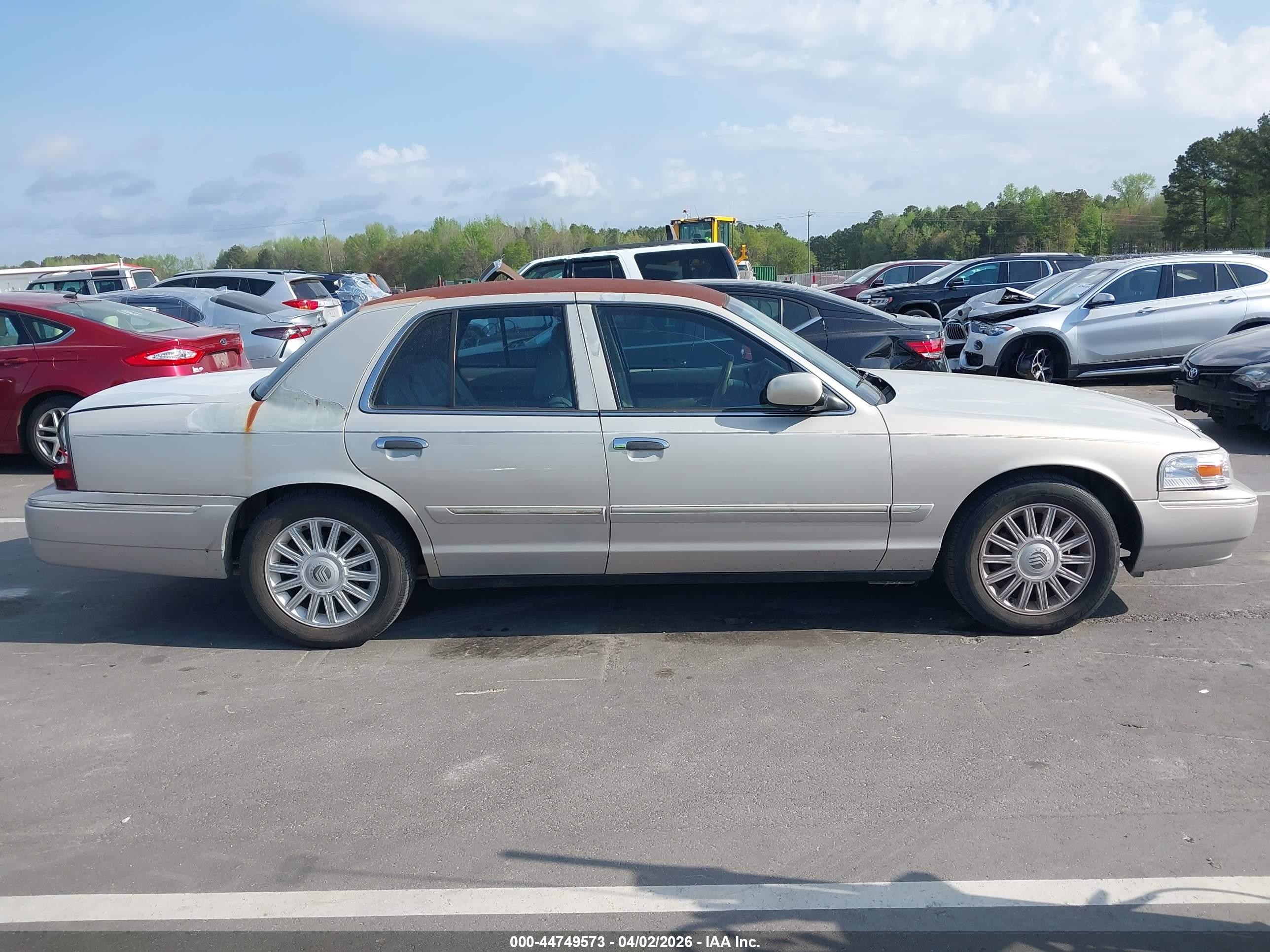 2008 Mercury Grand Marquis Ls Beige vin: 2MEFM75V98X650288