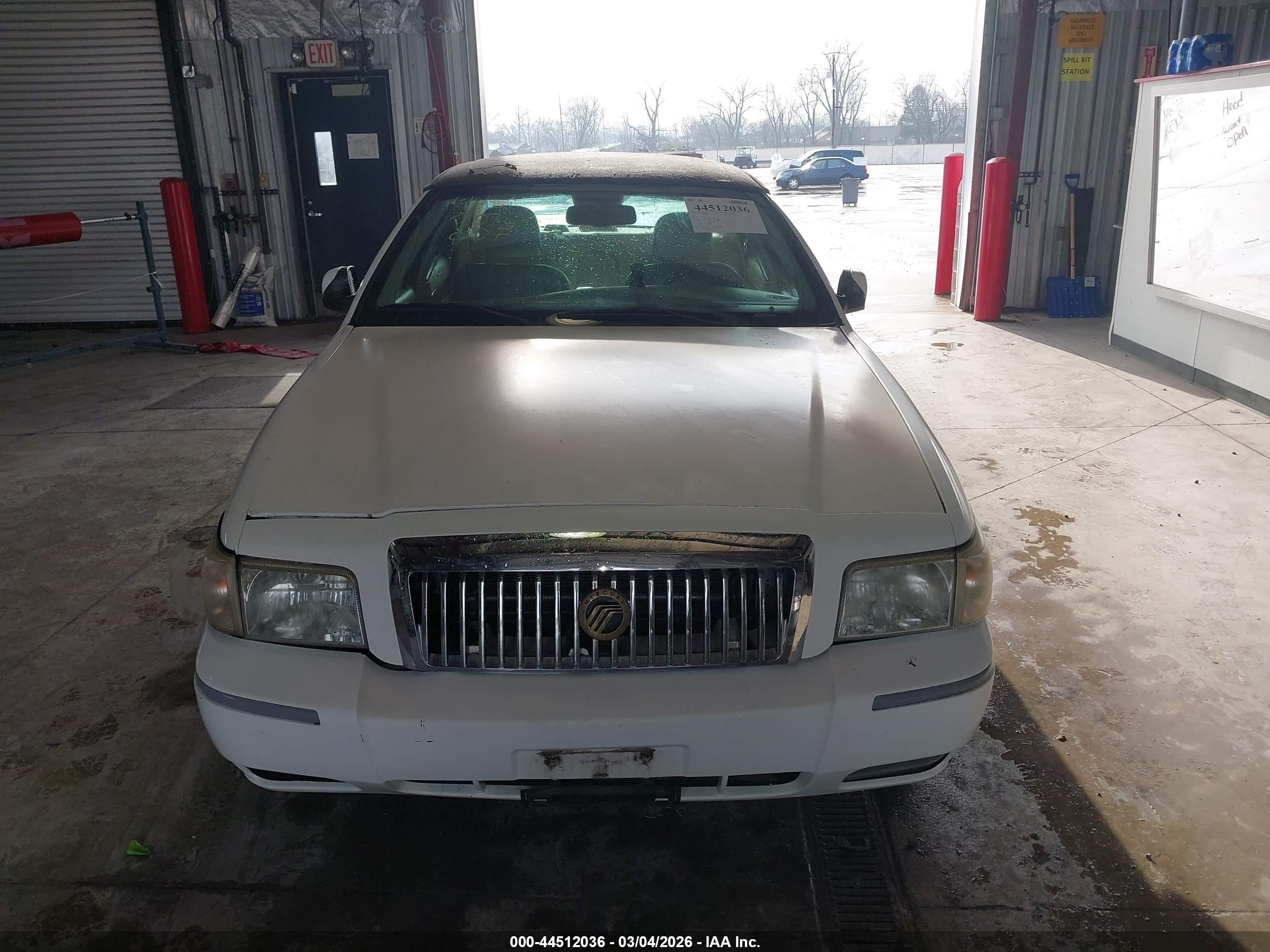 2007 Mercury Grand Marquis Ls White vin: 2MEFM75VO7X626427